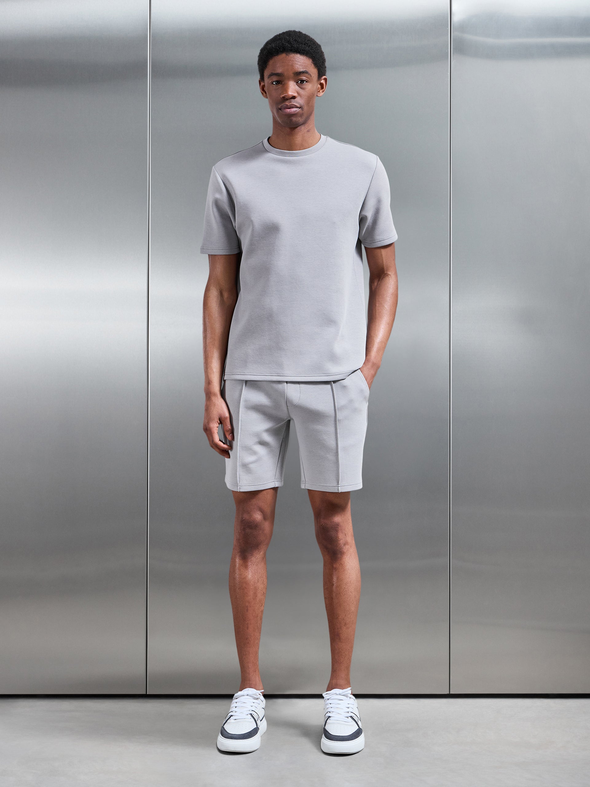 Everyday Luxe Short in Mid Grey