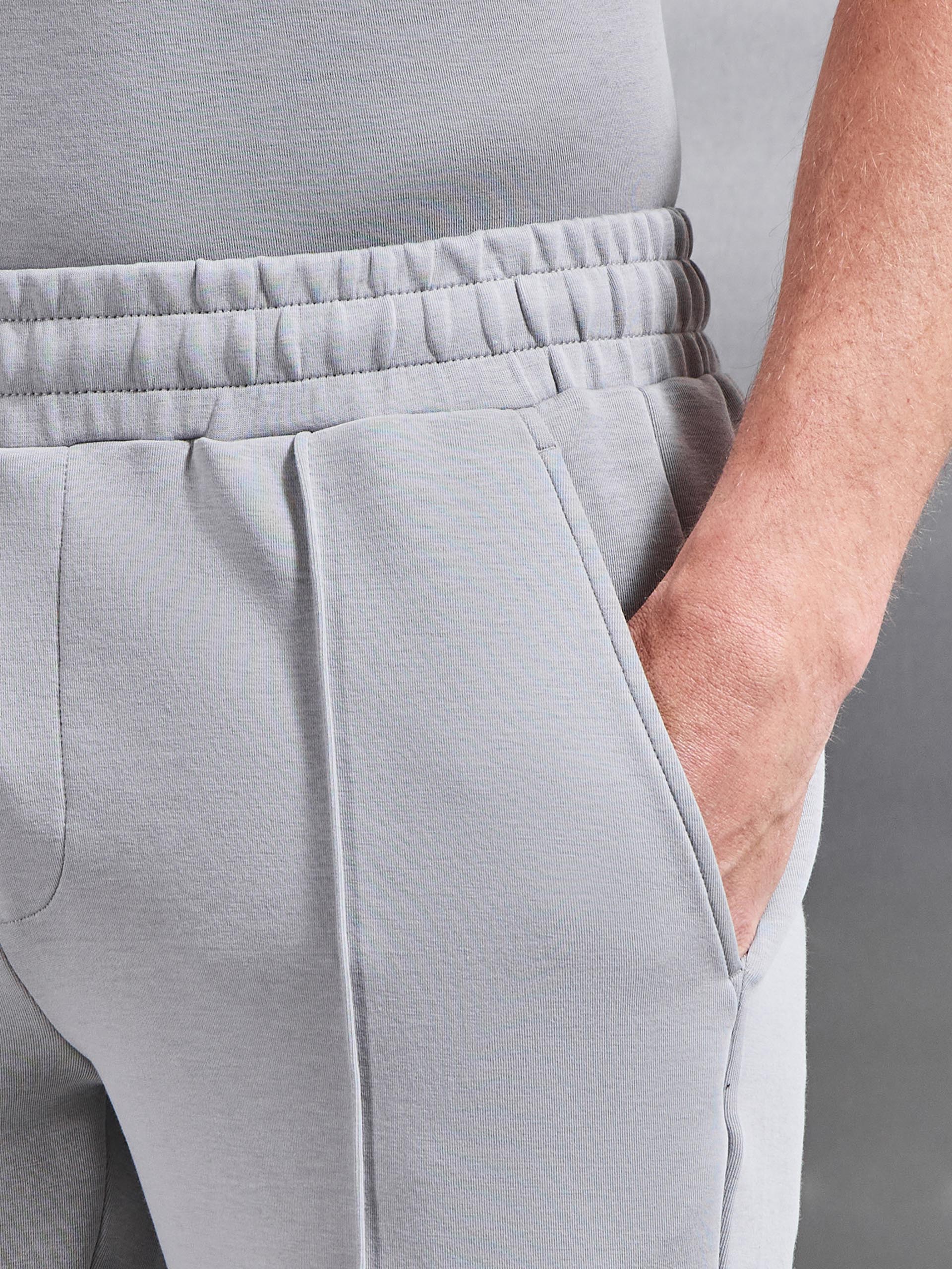 Everyday Luxe Short in Mid Grey