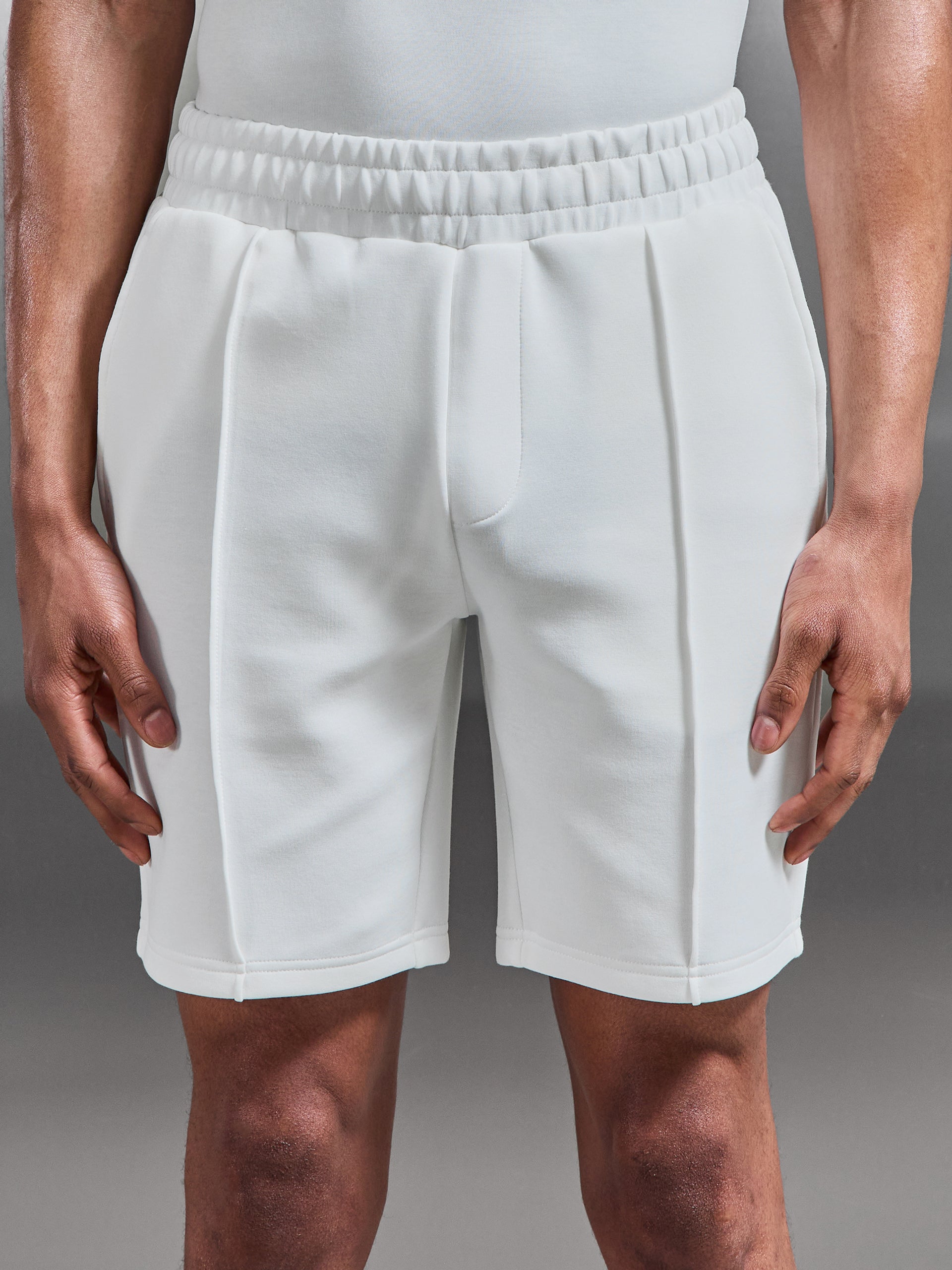 Everyday Luxe Short in Off White