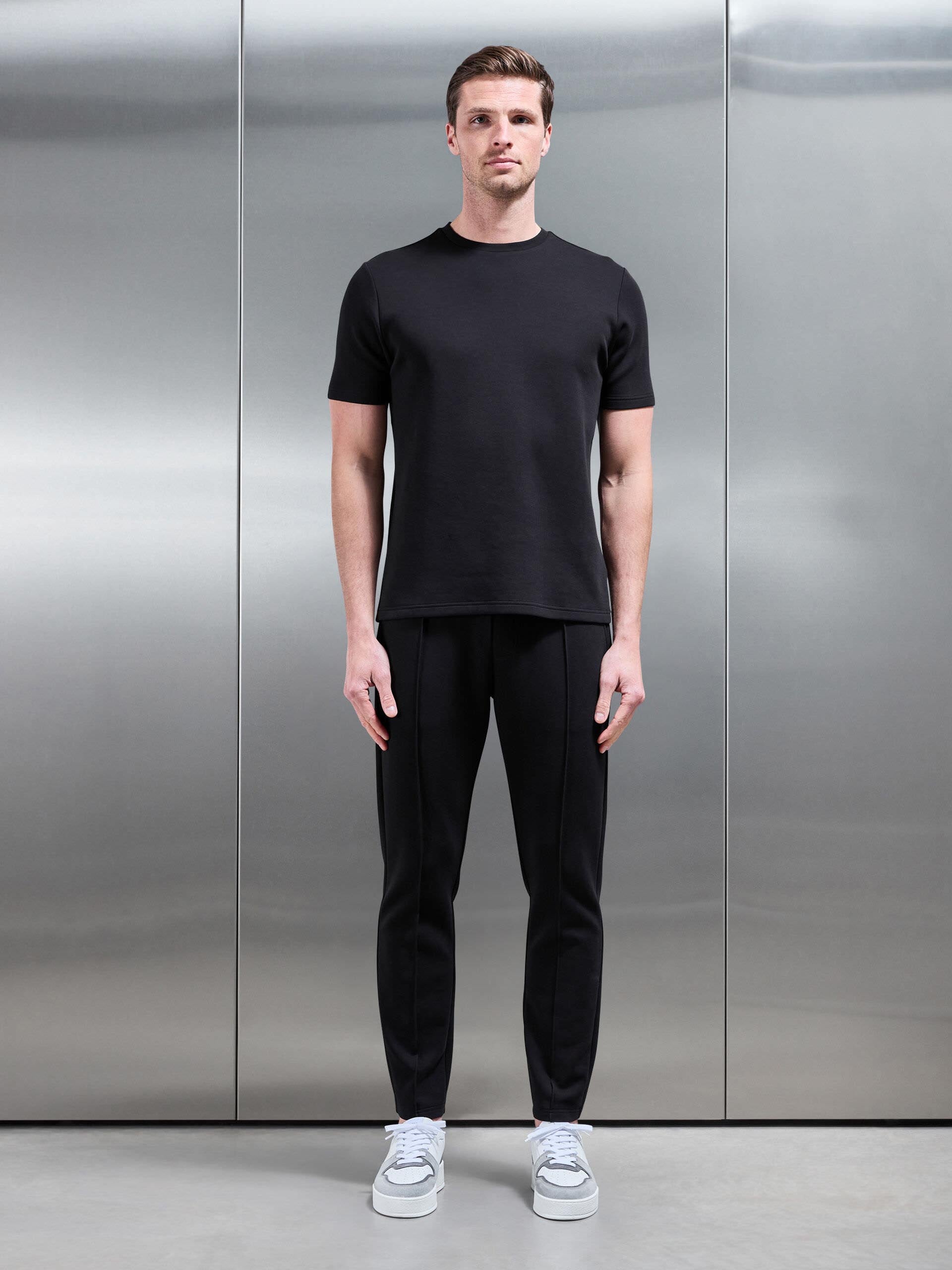 Everyday Luxe Slim Fit Jogger in Black