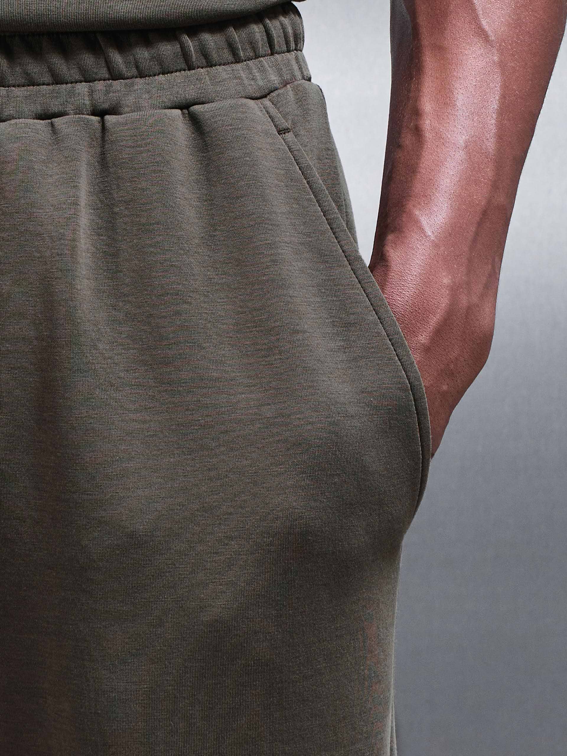 Everyday Luxe Straight Leg Jogger in Brown