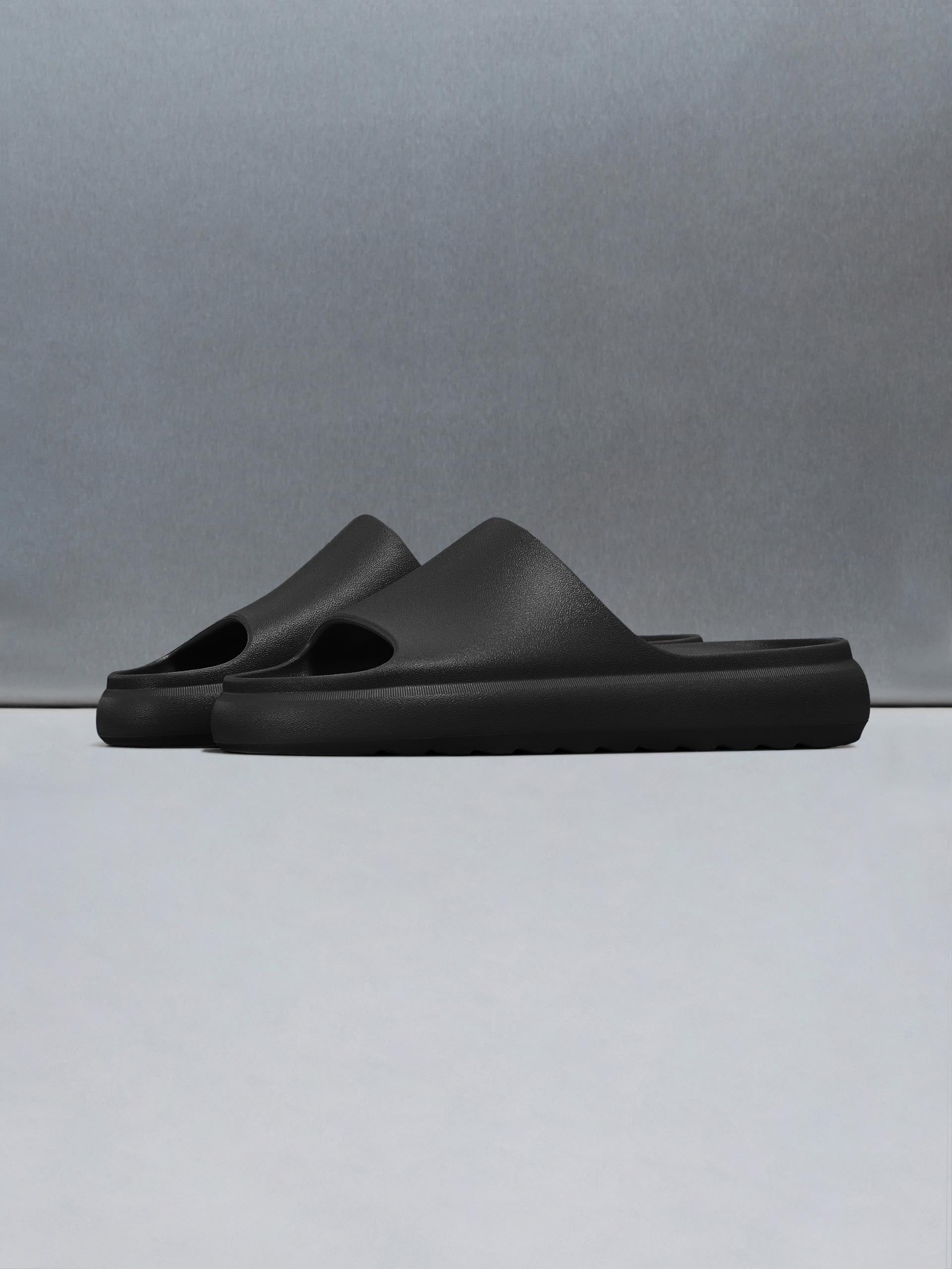 Everyday Slider in Black