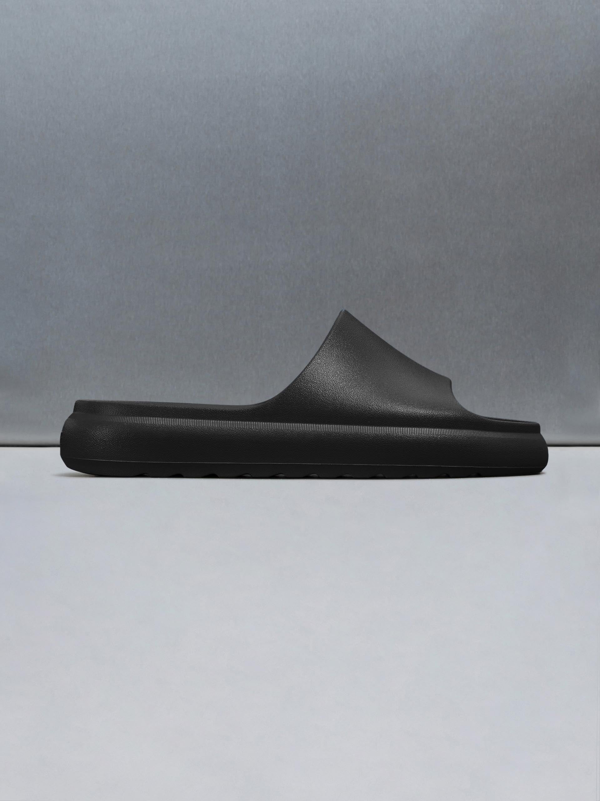 Everyday Slider in Black