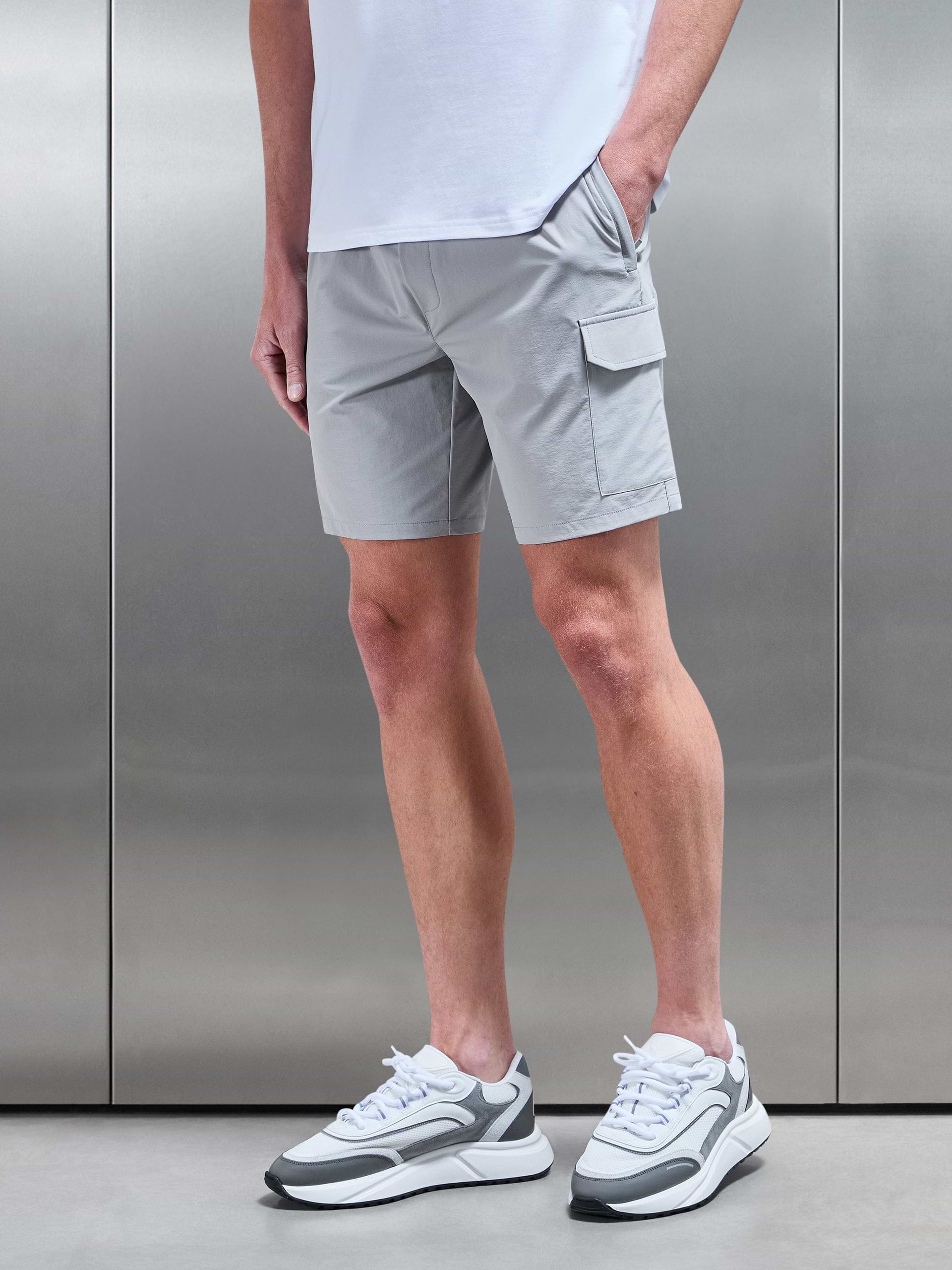 Flat Pocket Technical Cargo Short in Mid Grey