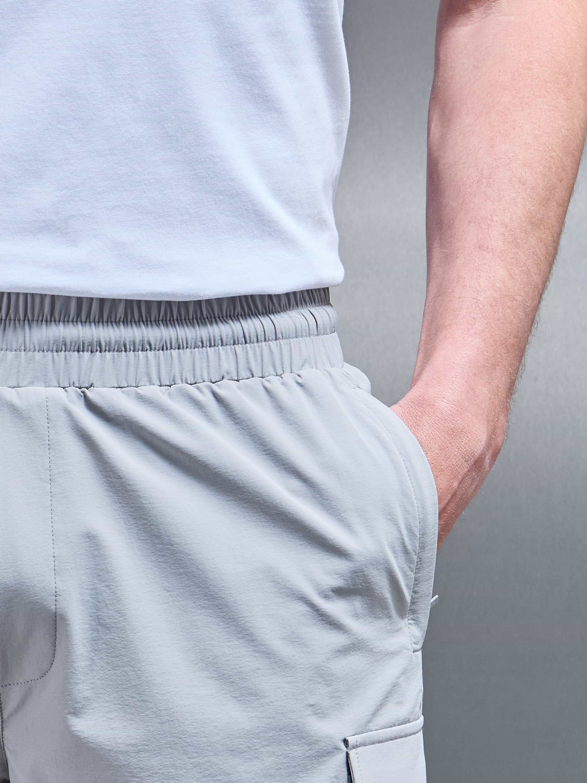Flat Pocket Technical Cargo Short in Mid Grey