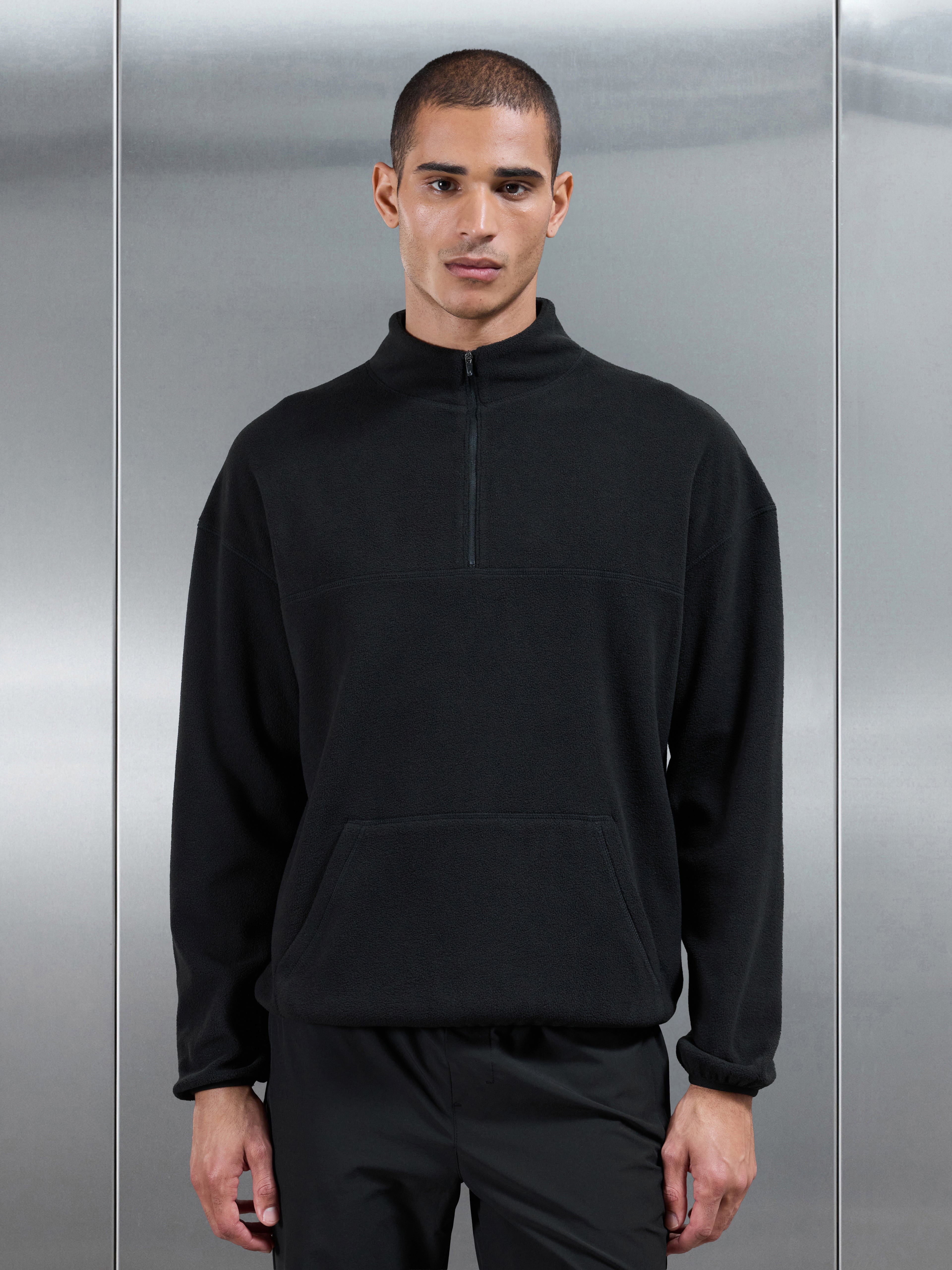 Fleece Relaxed Fit Half Zip in Black