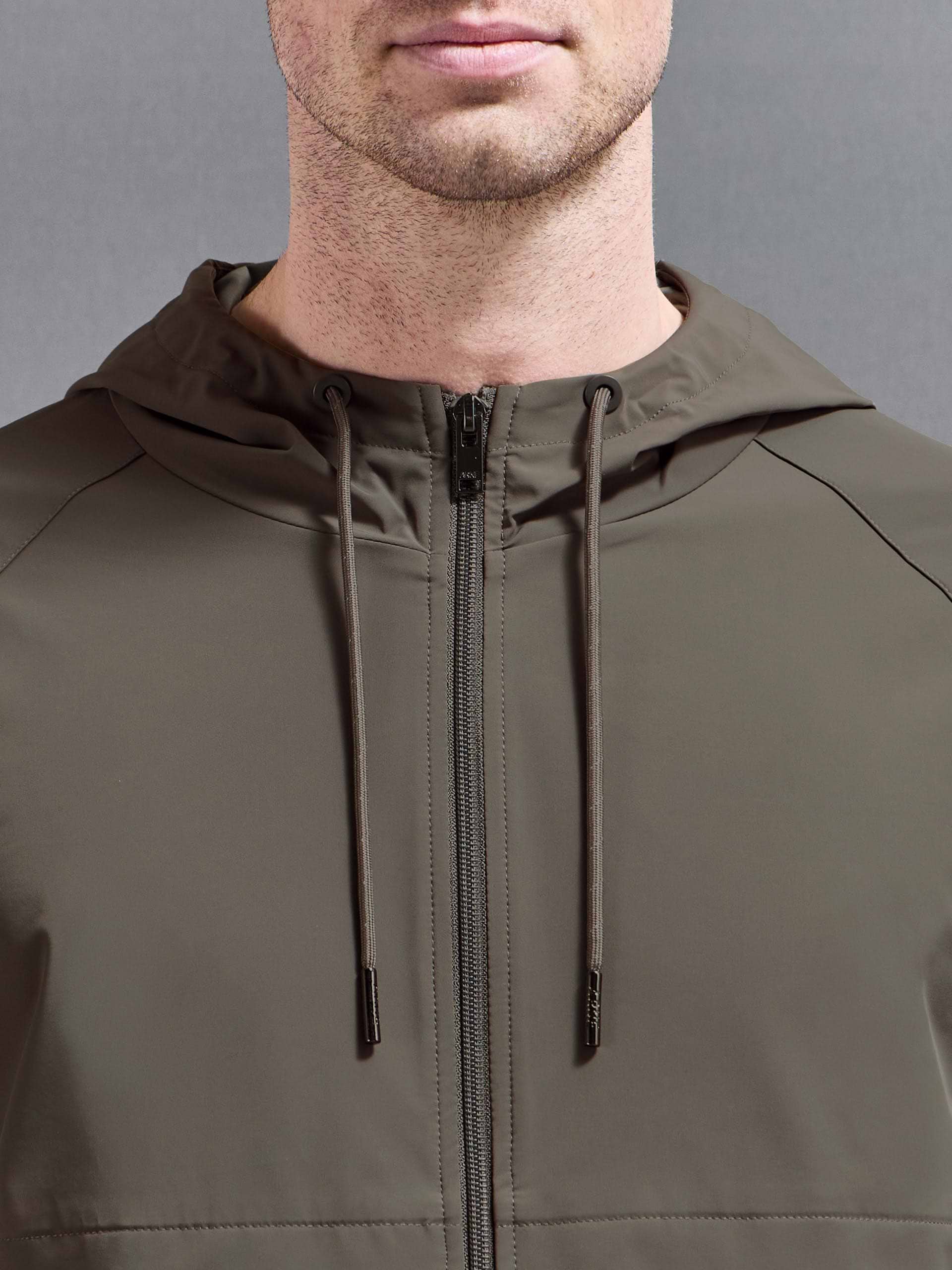 Flex Shell Windbreaker in Olive