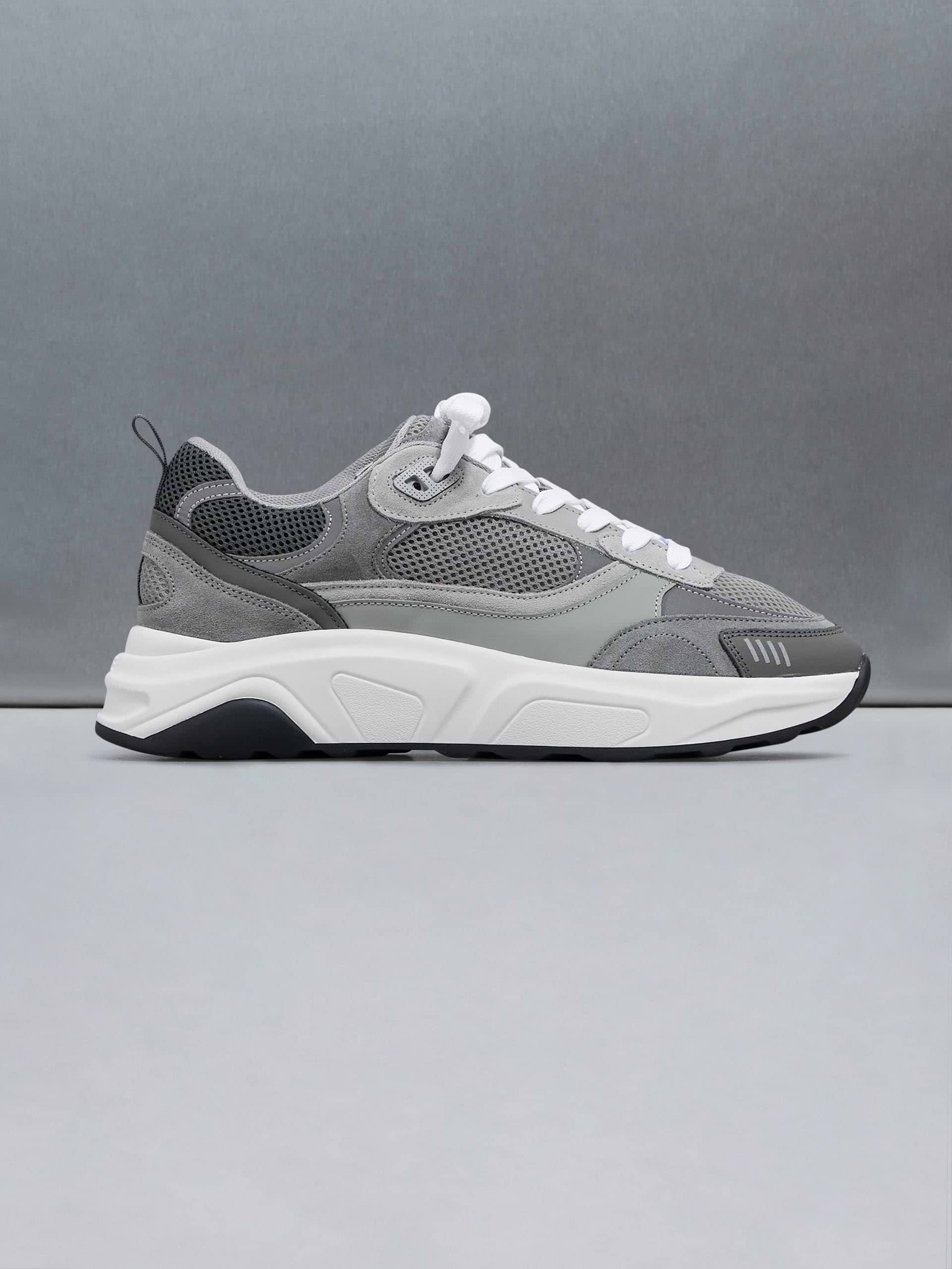 Flow Runner in Stone
