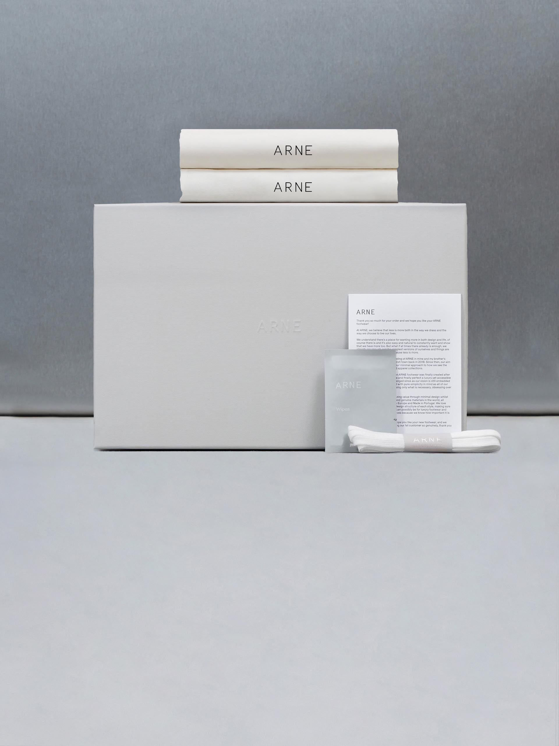 Atlas Trainer in Stone