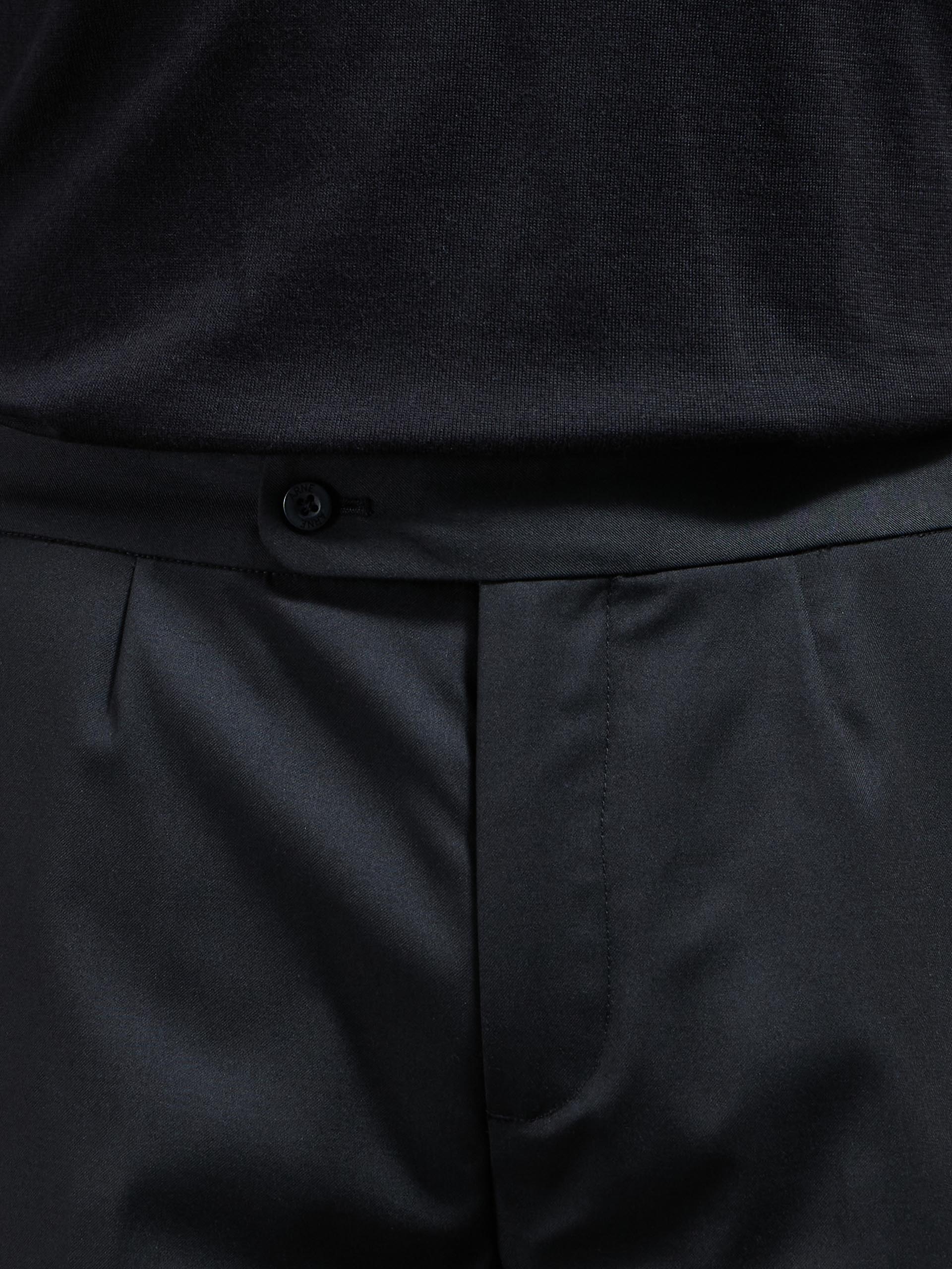 Formal Side Adjuster Short in Black