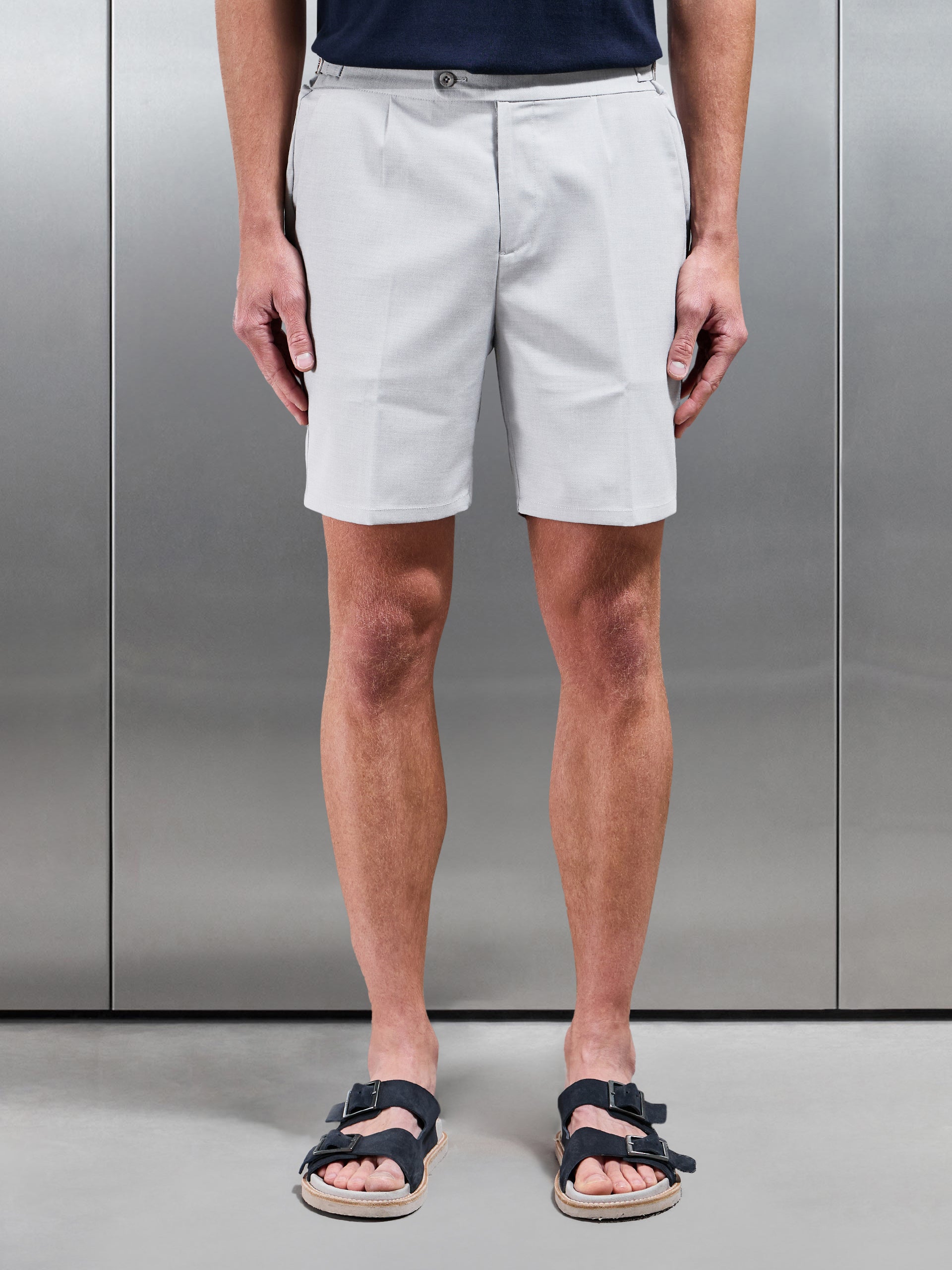 Formal Stretch Side Adjuster Short in Off White