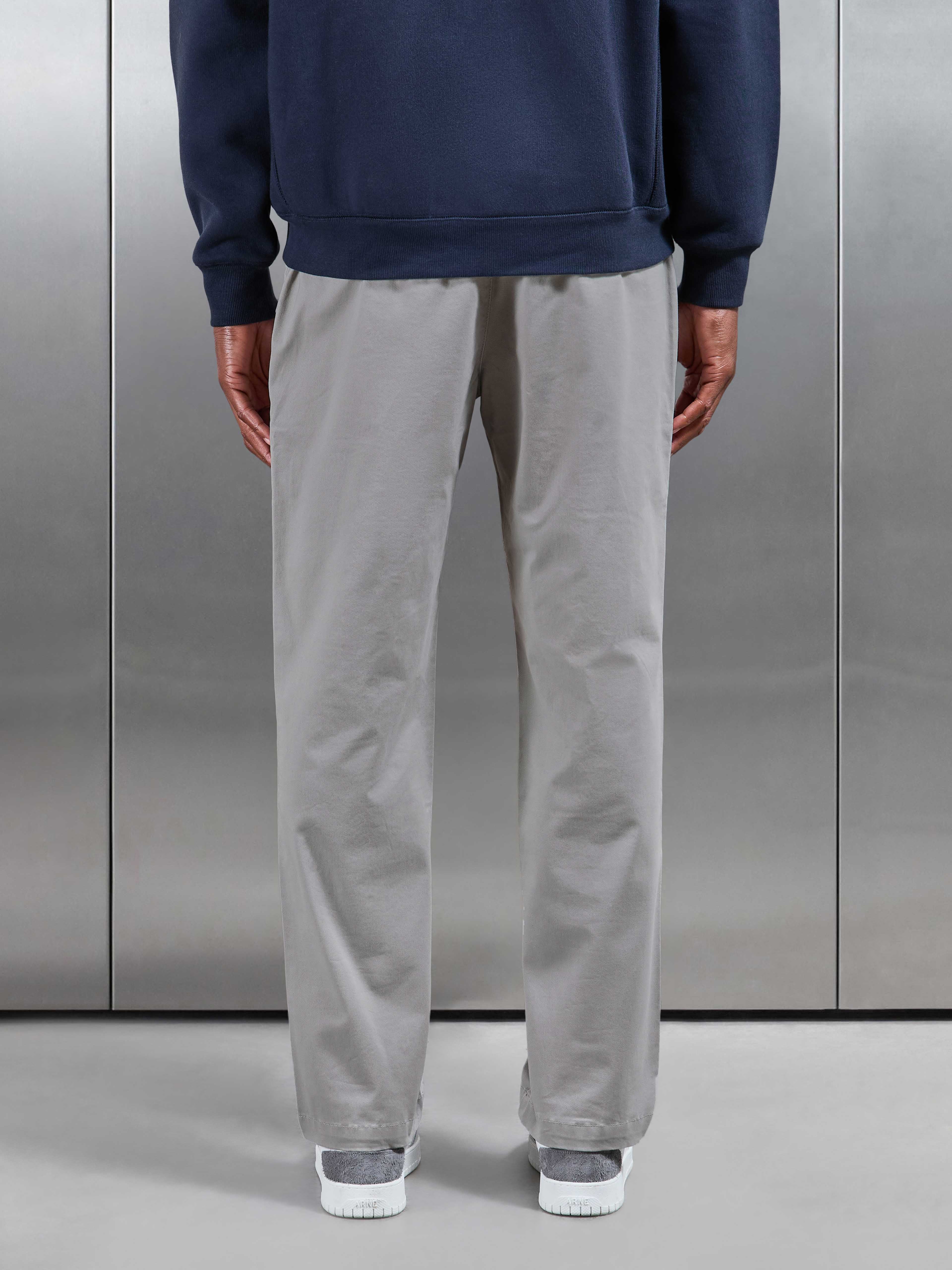 Front Stitch Cotton Cargo Pant in Stone