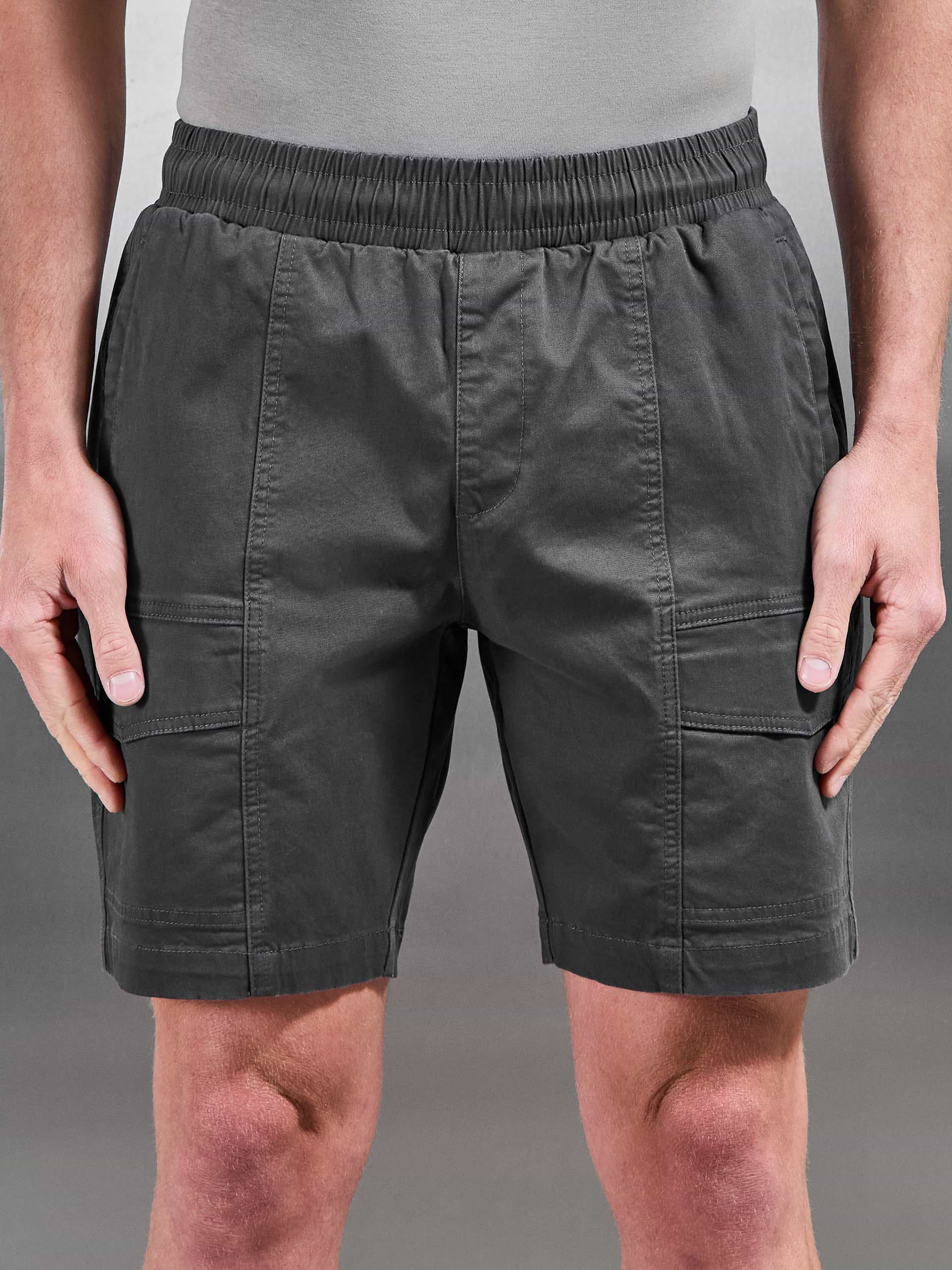 Front Stitch Cotton Cargo Short in Grey