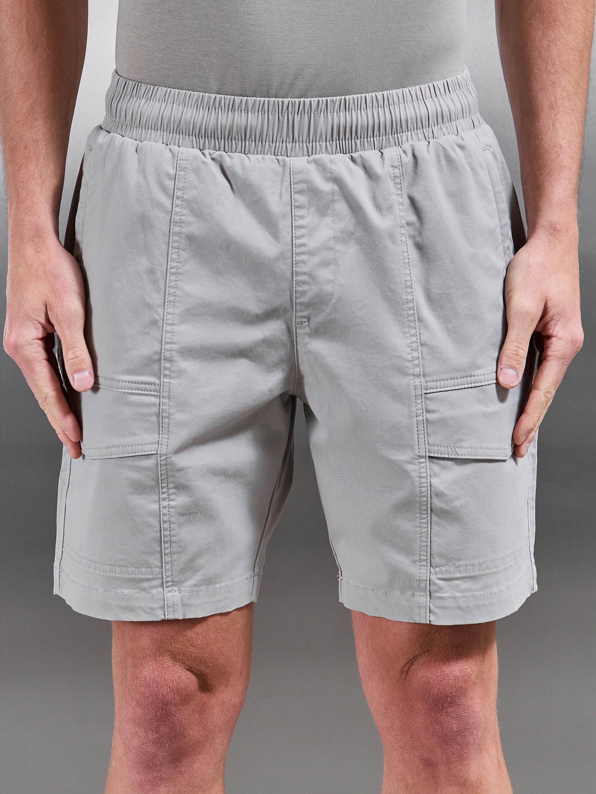 Front Stitch Cotton Cargo Short in Stone