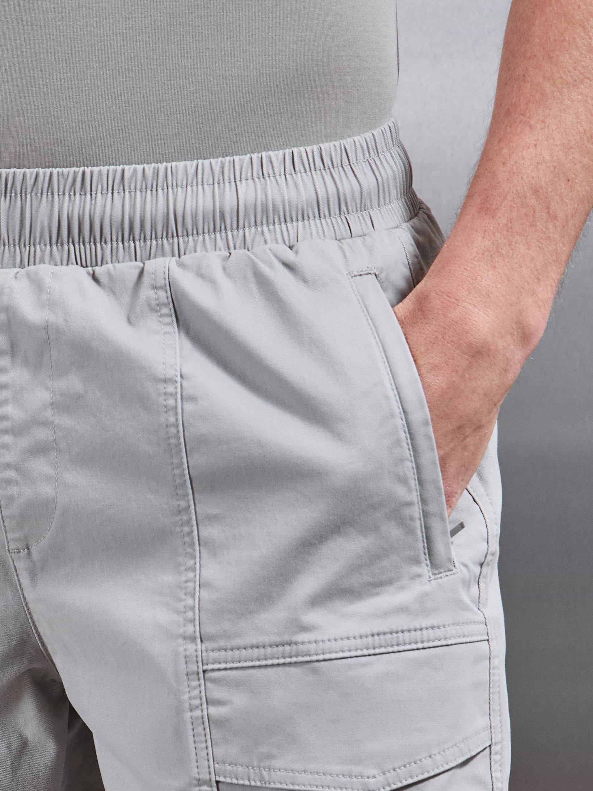 Front Stitch Cotton Cargo Short in Stone