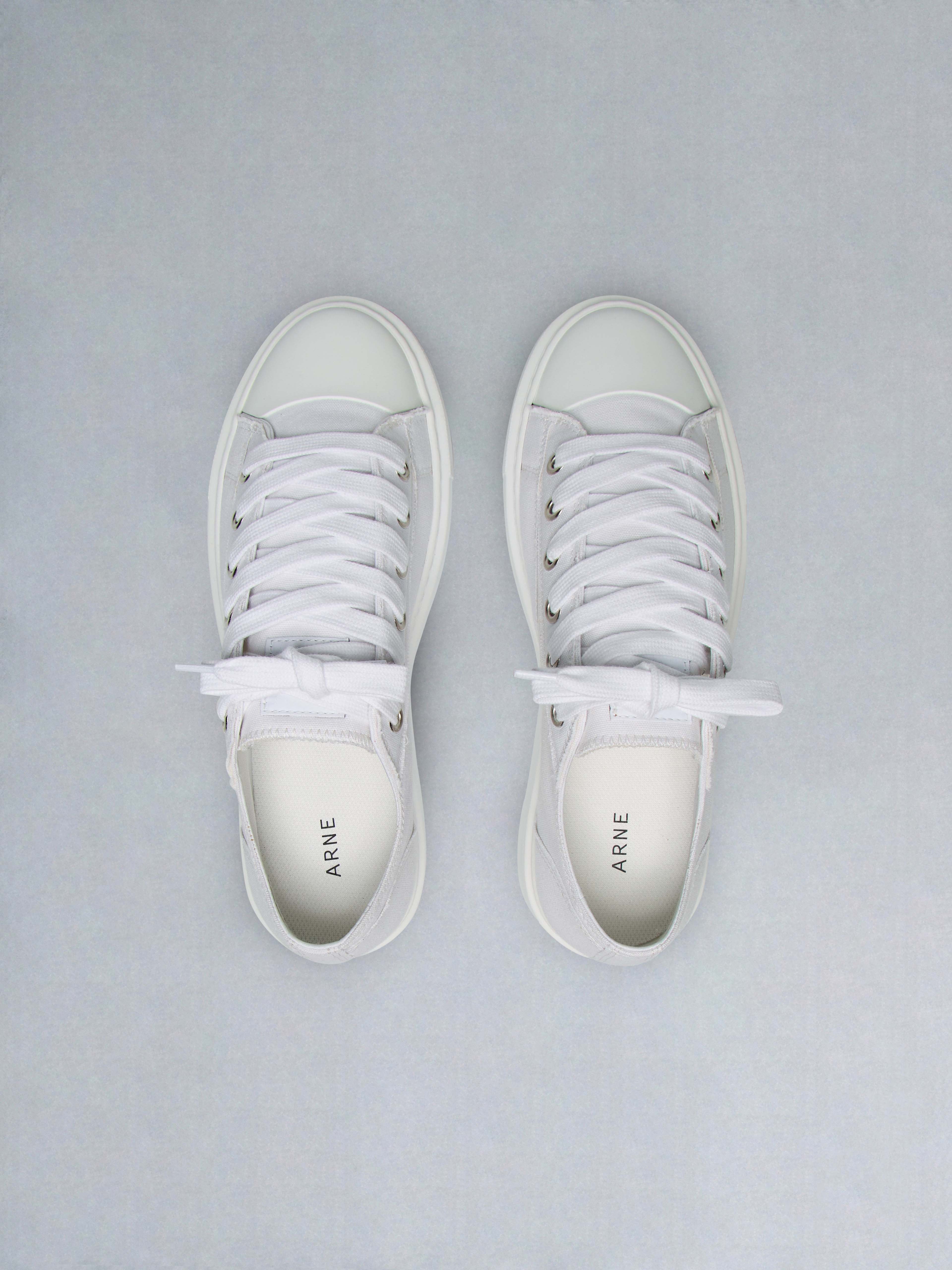 Homerun in Triple White
