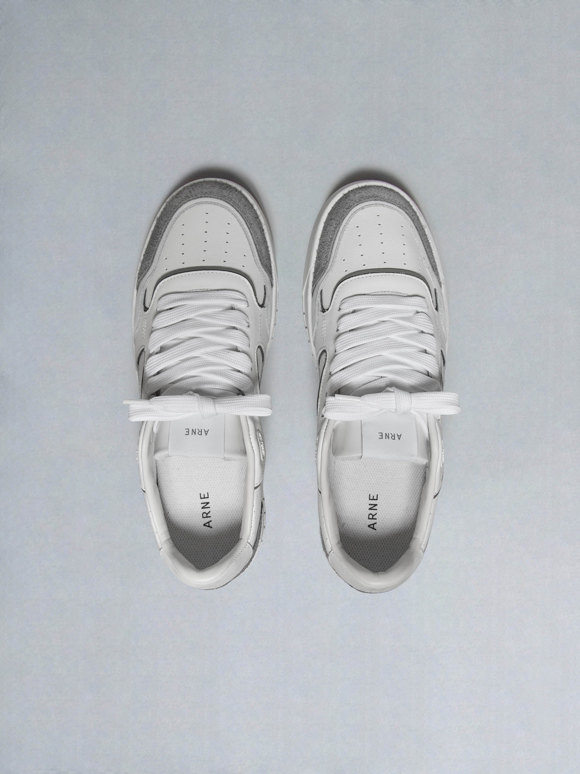 Hoop Trainer in White Grey