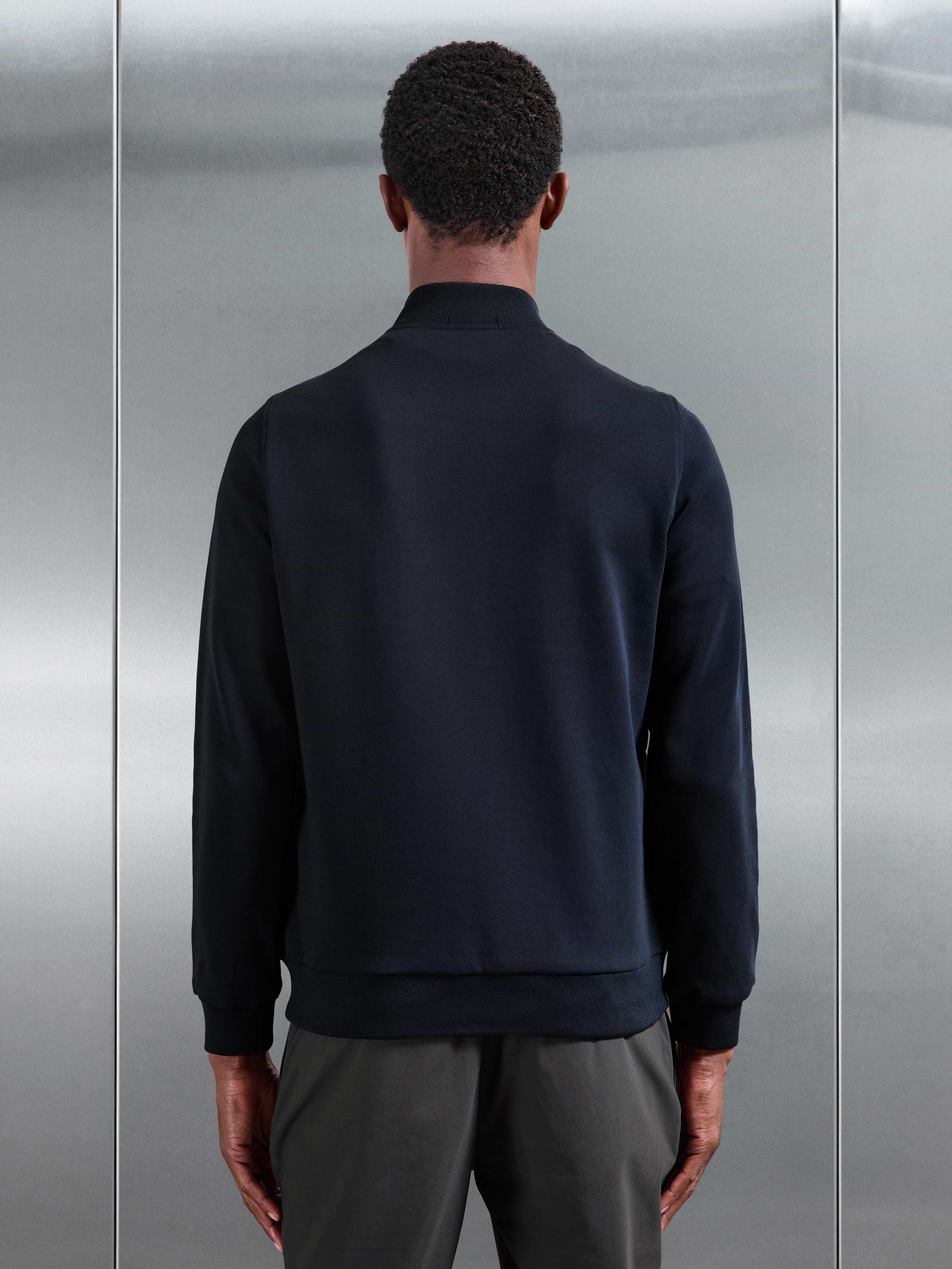Hybrid Quilted Jacket in Navy