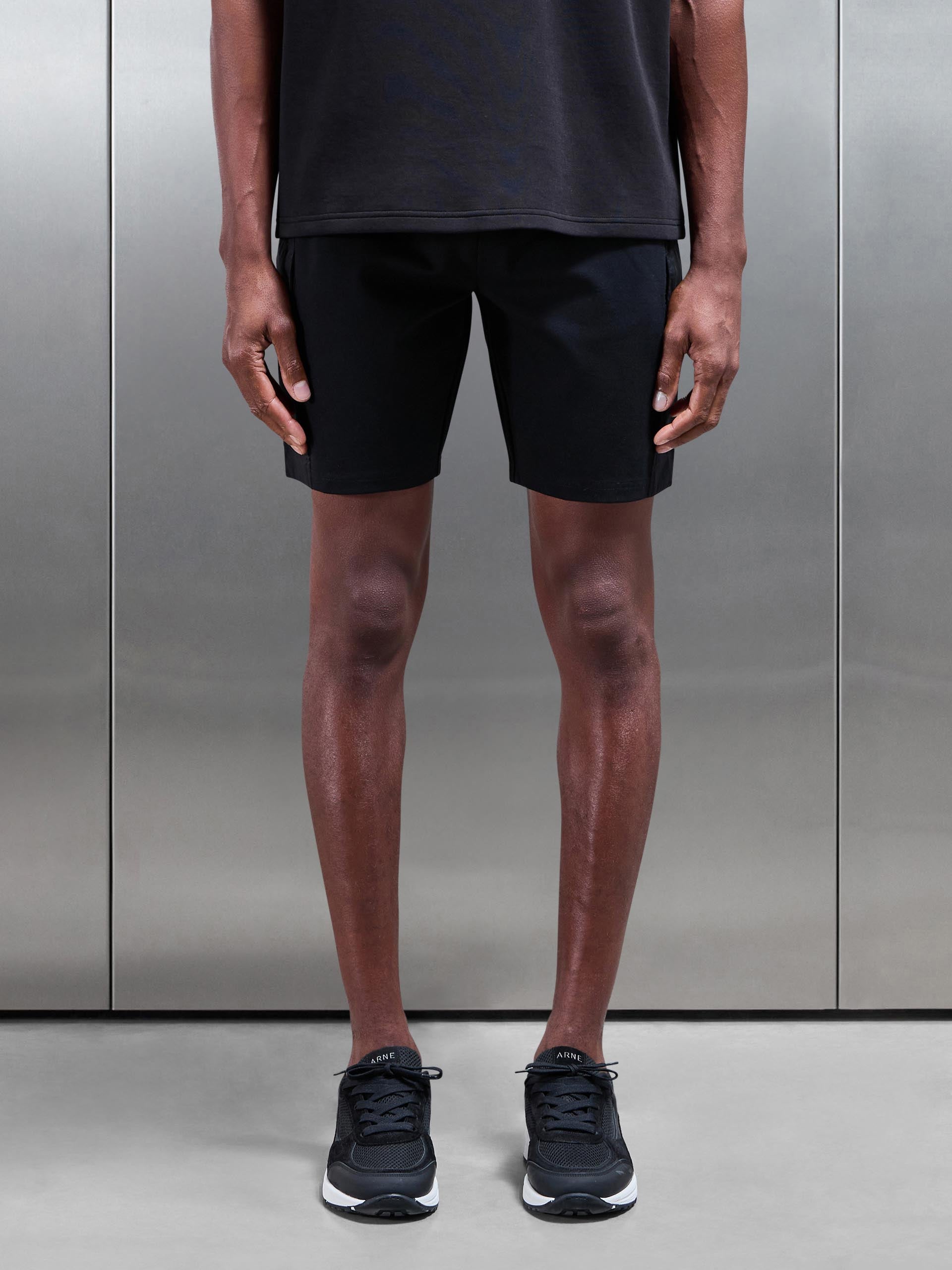 Hybrid Panel Cargo Short in Black