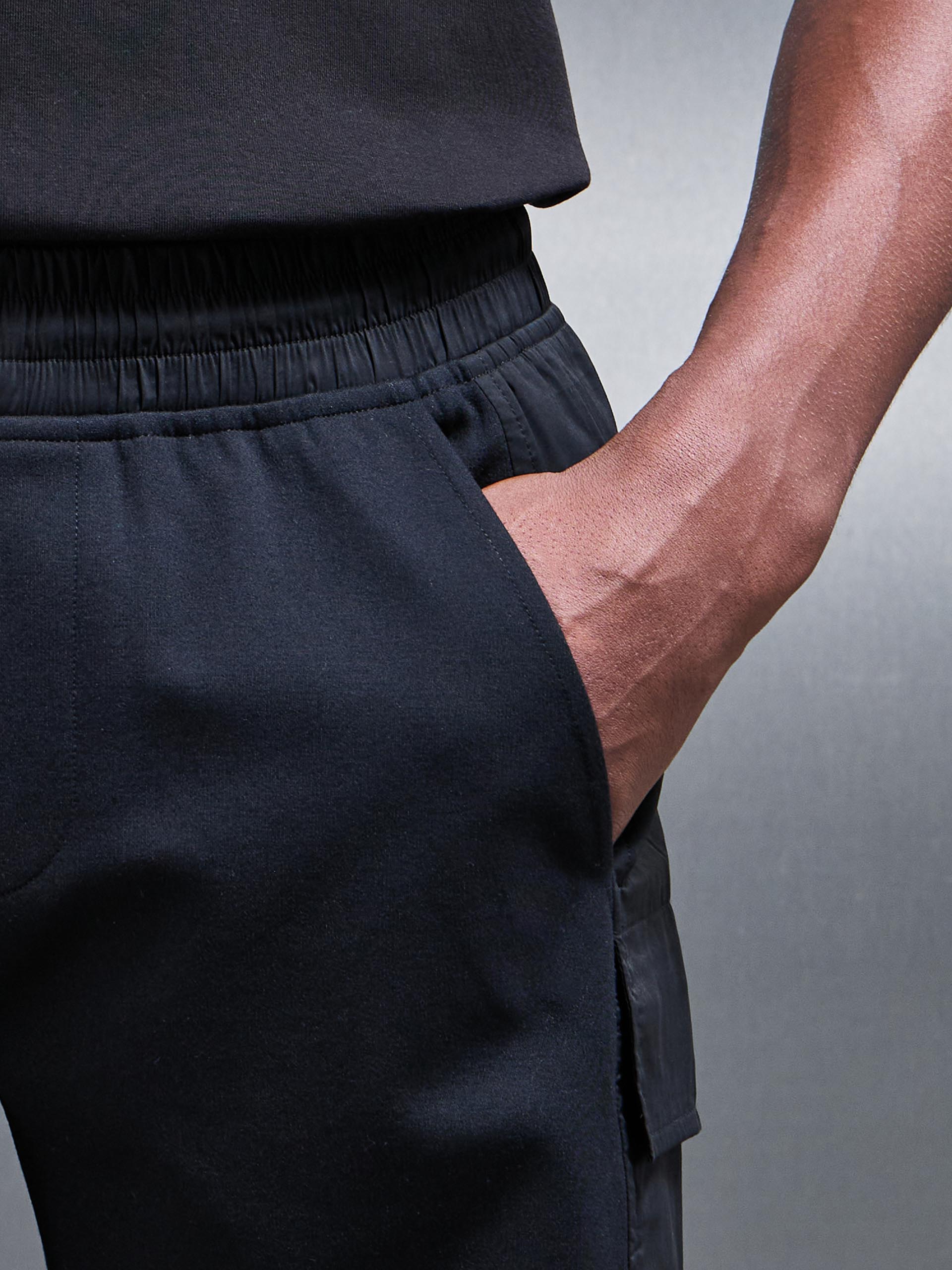 Hybrid Panel Cargo Short in Black