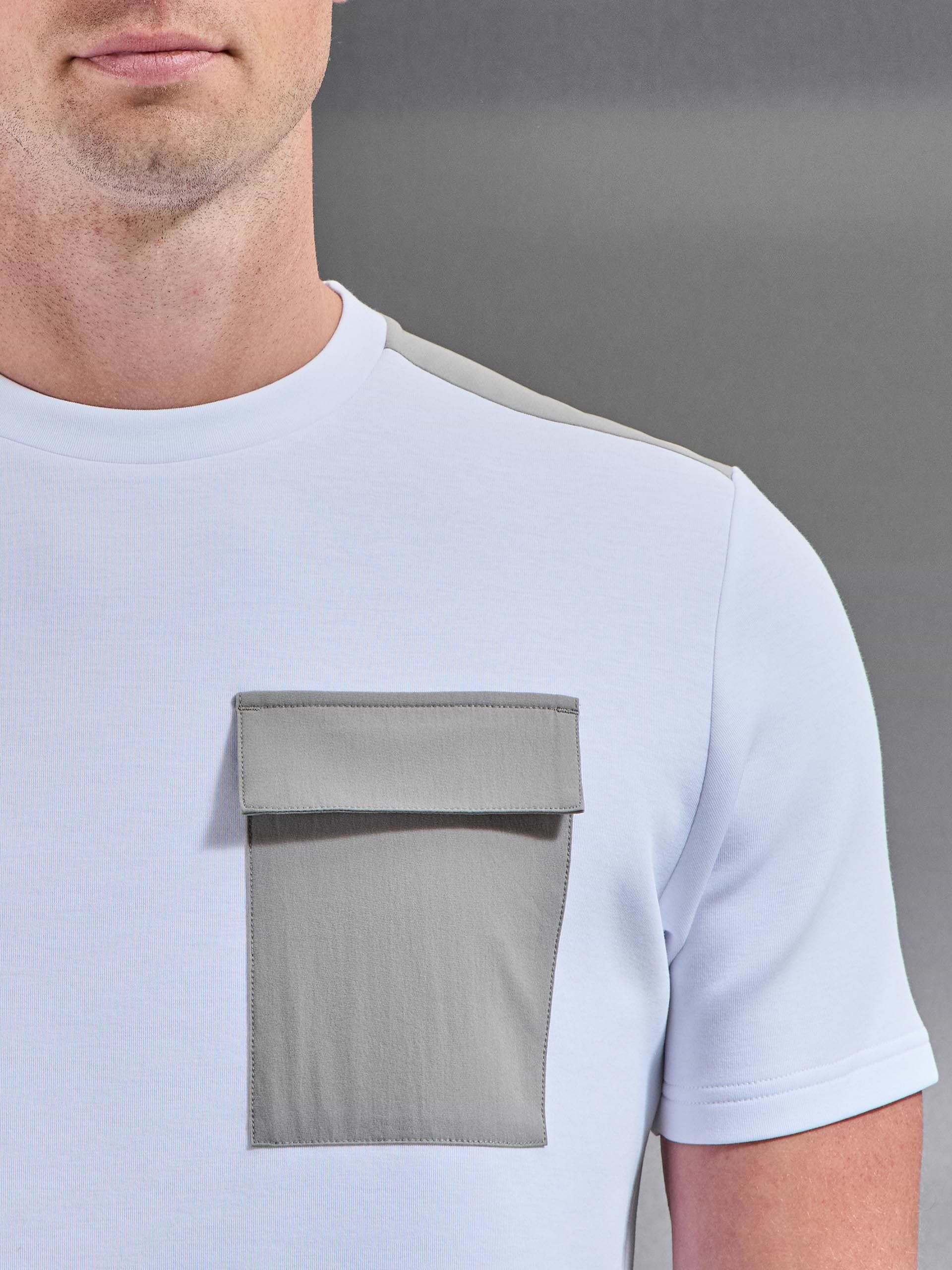 Hybrid Cargo T-Shirt in White Stone