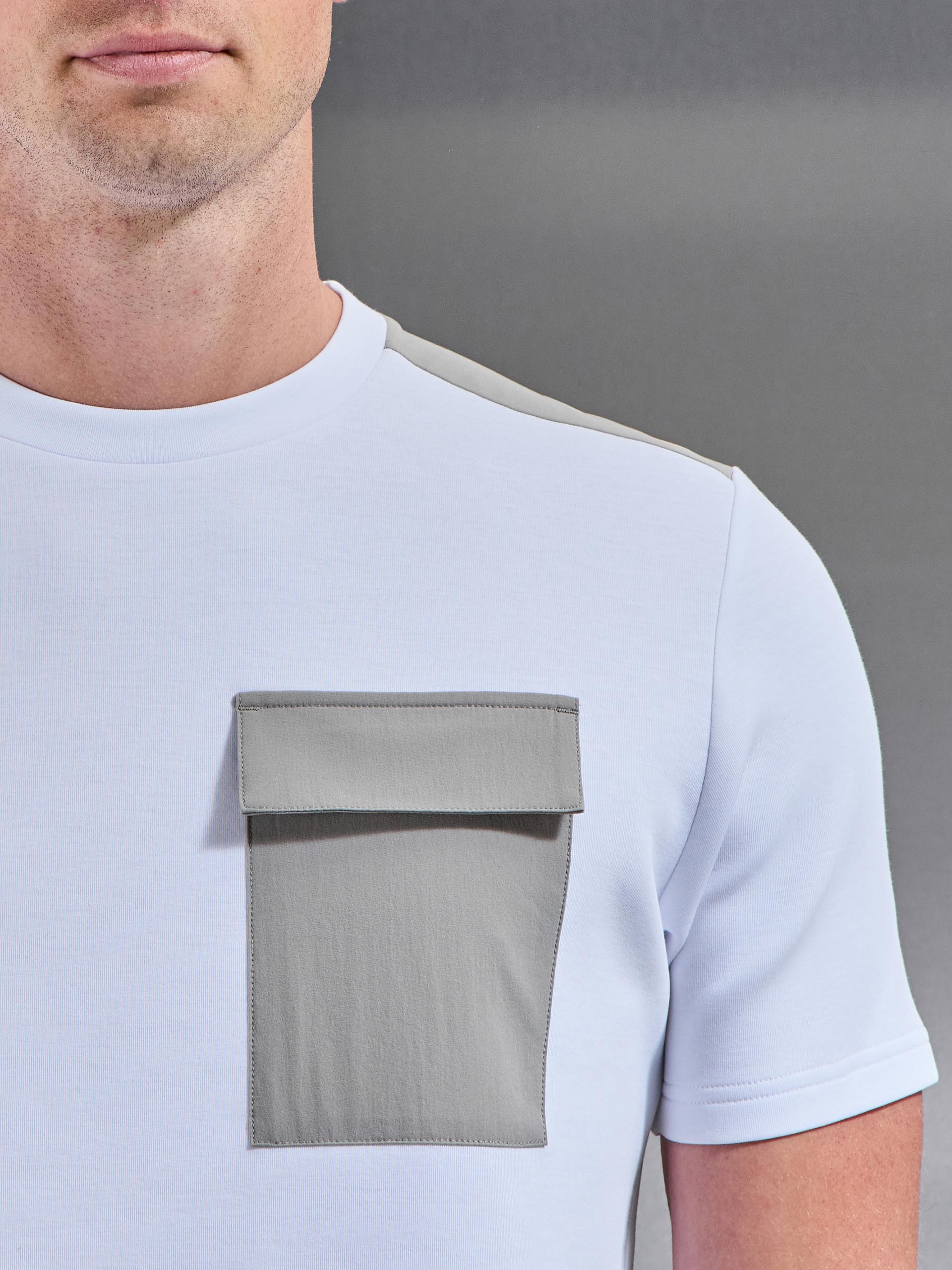 Hybrid Cargo T-Shirt in White Stone