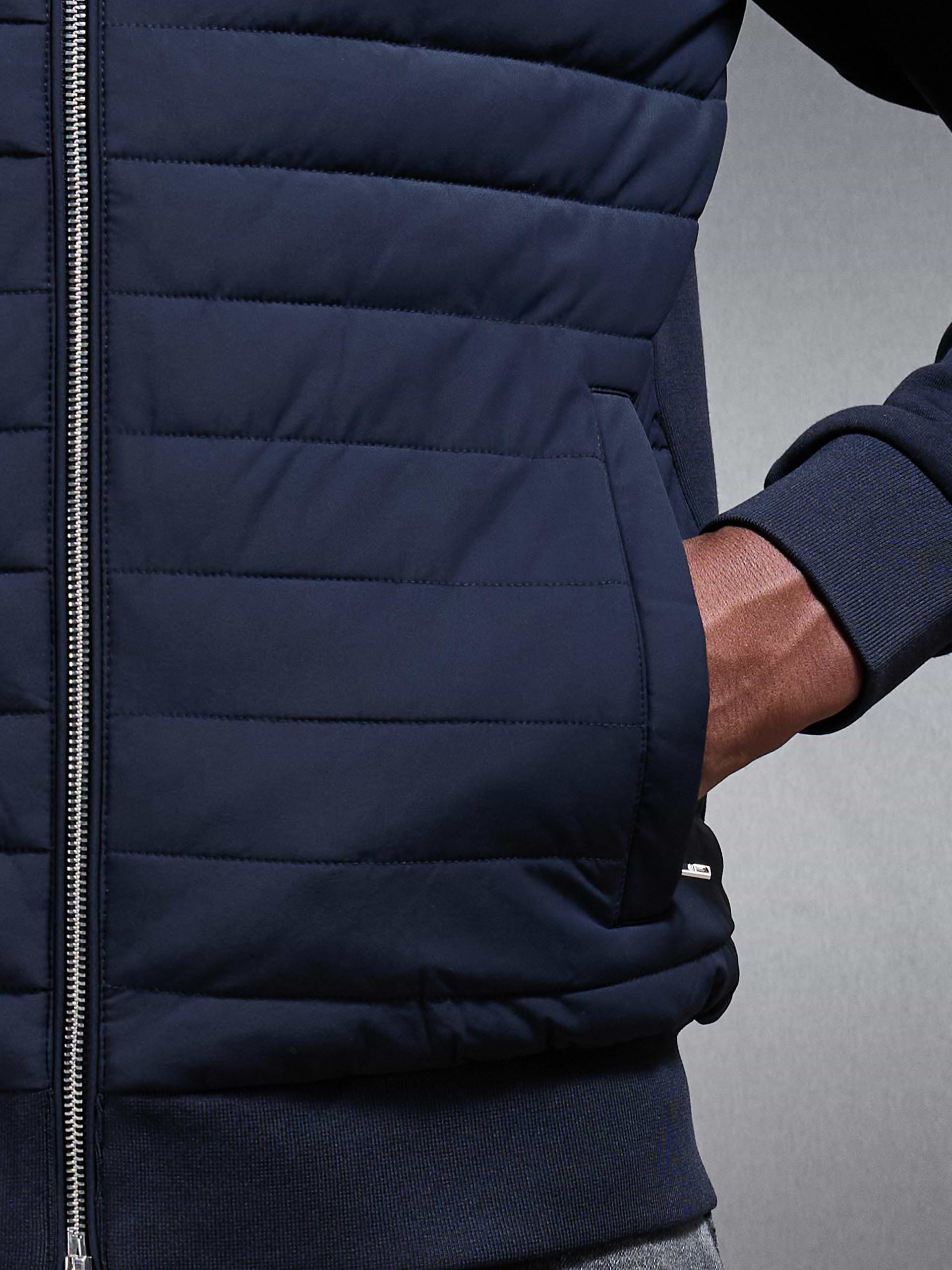 Hybrid Quilted Windbreaker in Navy