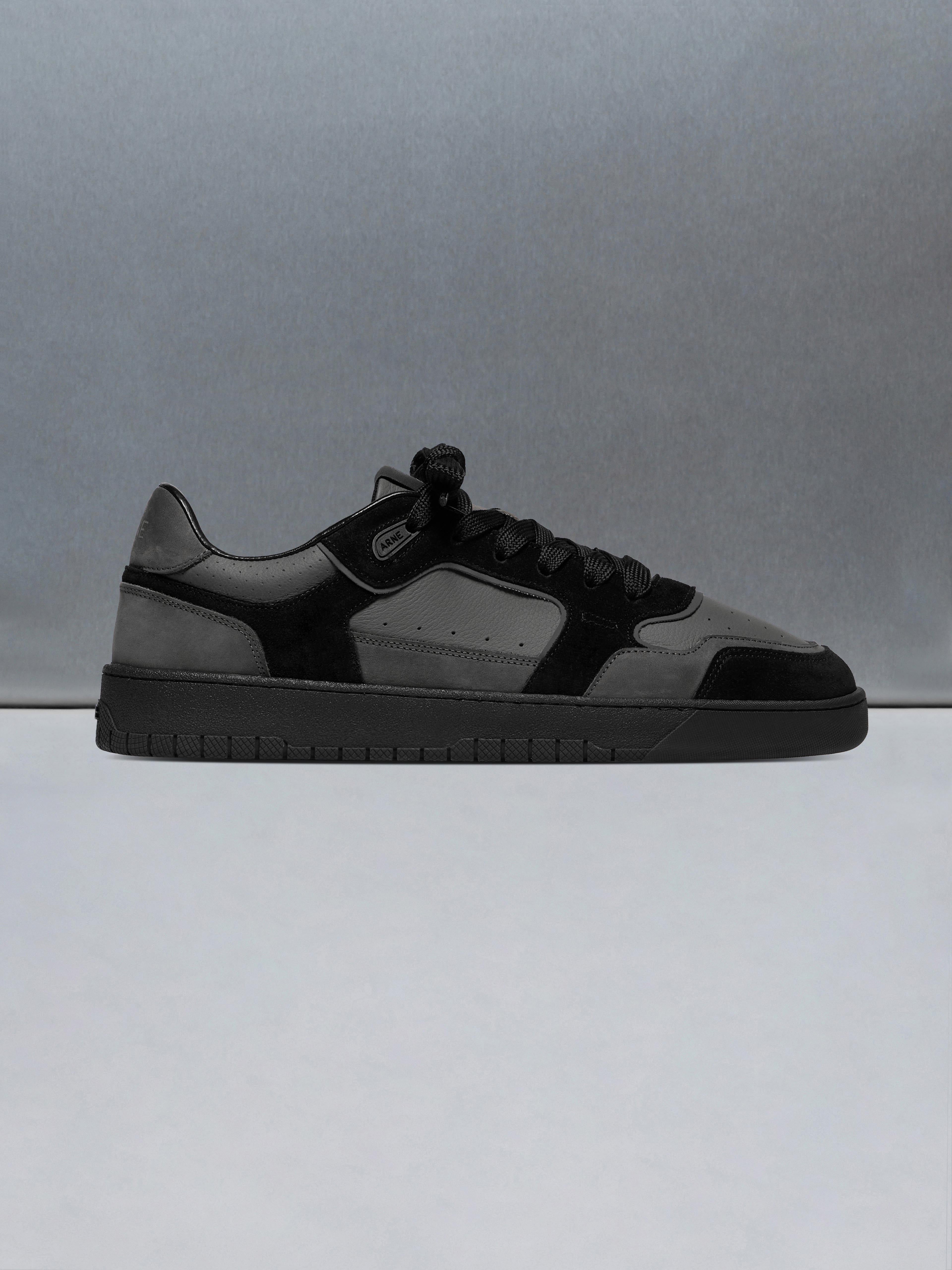 Hoop Trainer in Black Charcoal