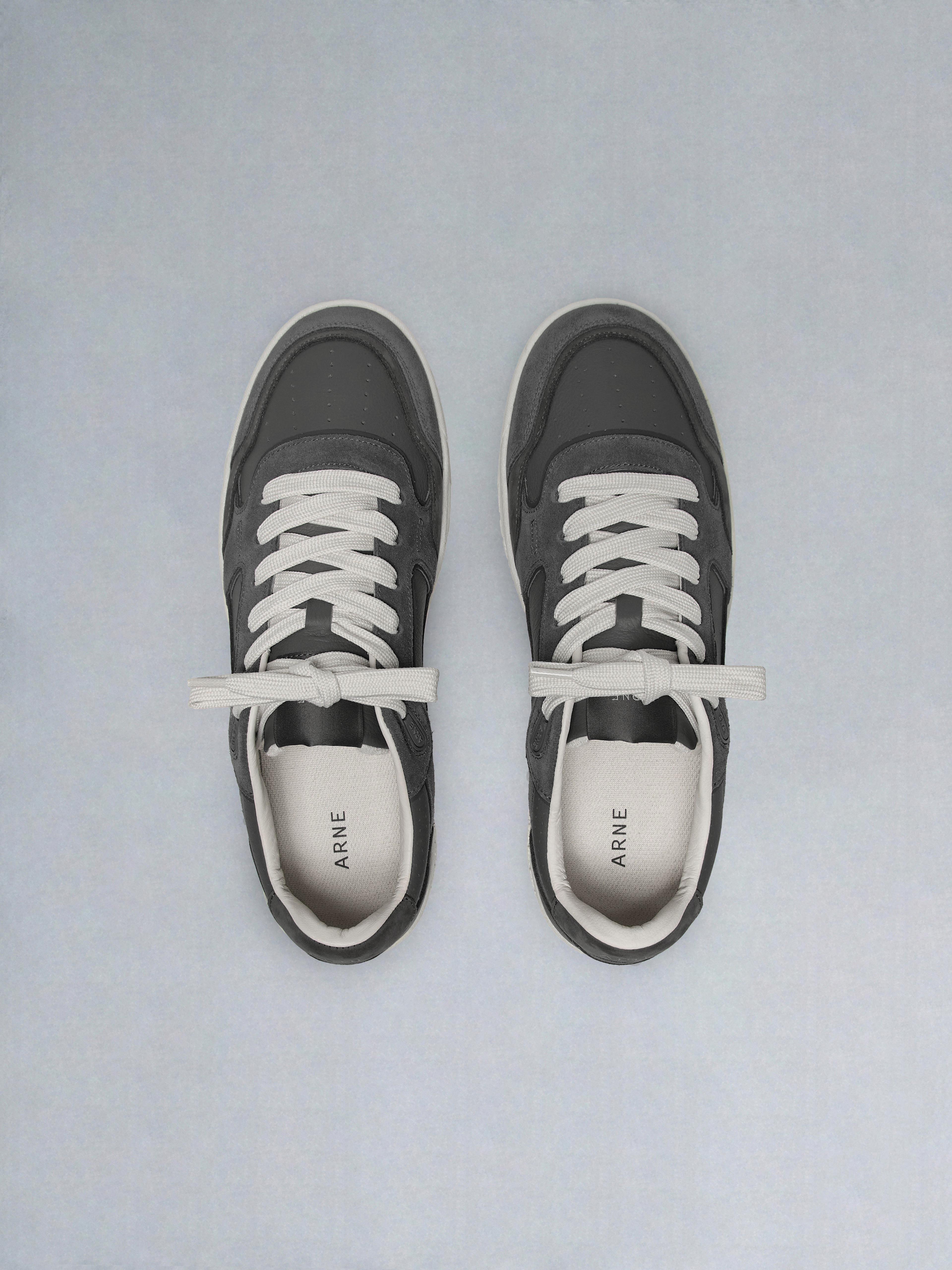 Hoop Trainer in Charcoal Off White