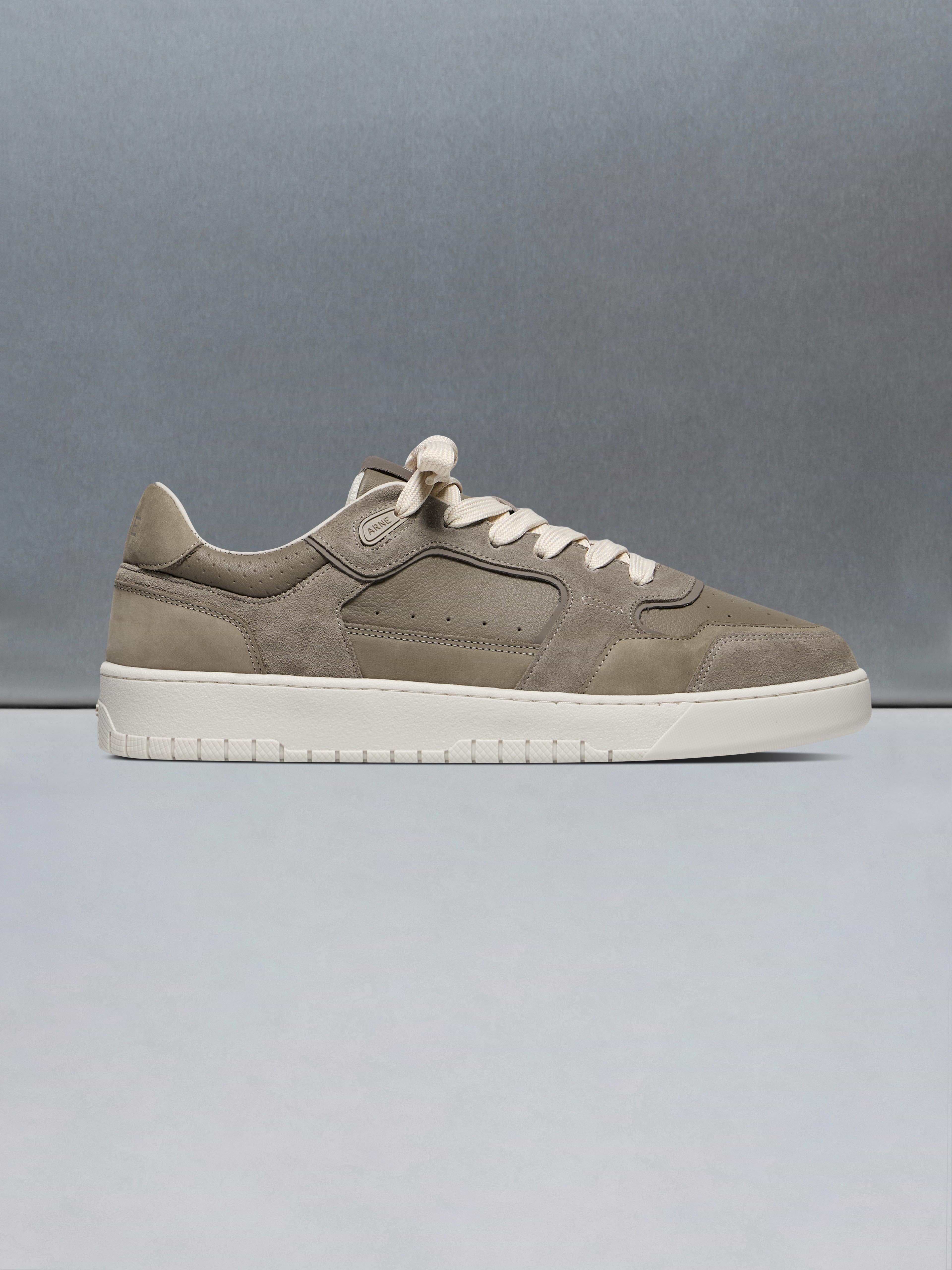 Hoop Trainer in Taupe Off White