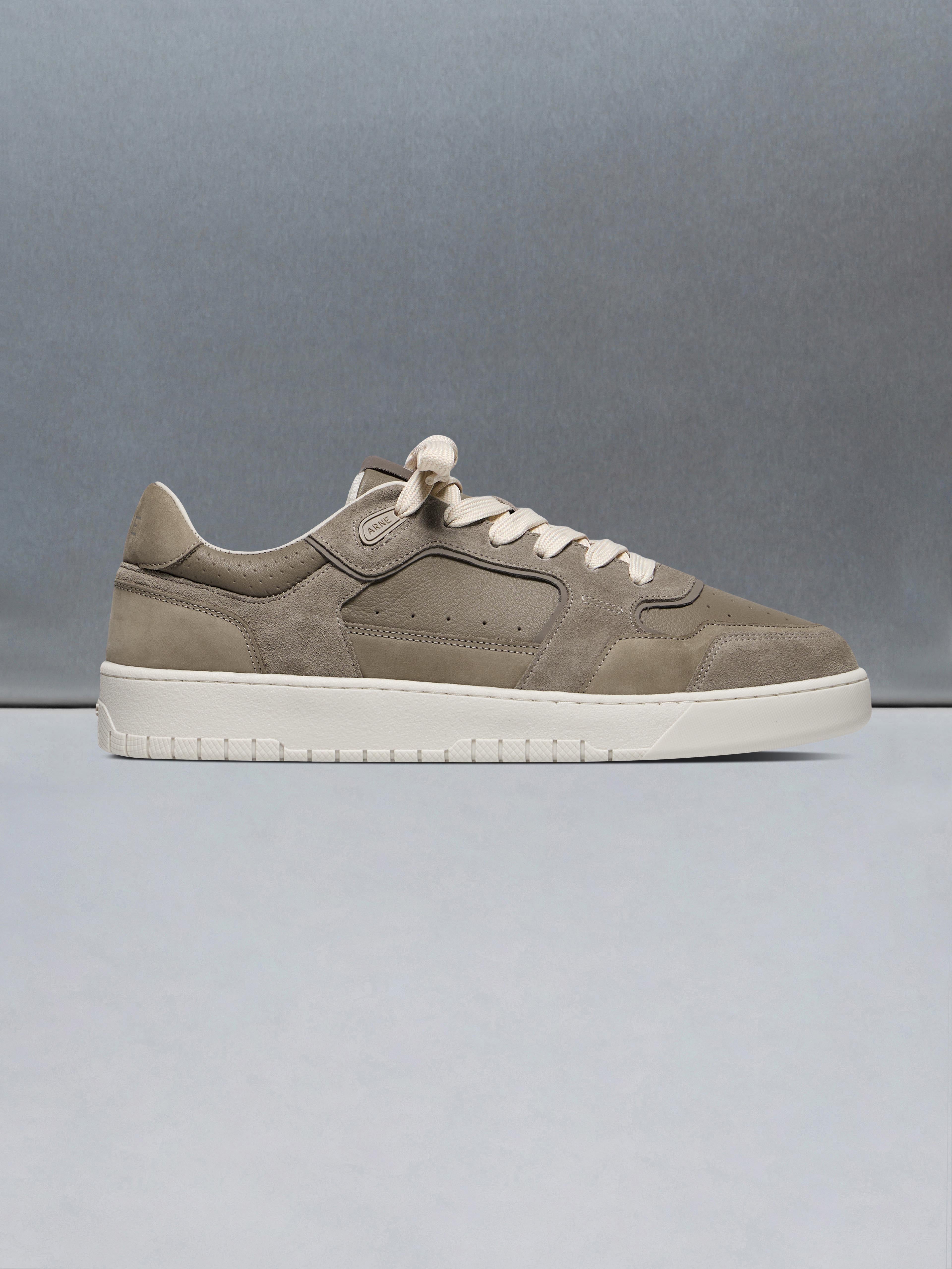 Hoop Trainer in Taupe Off White