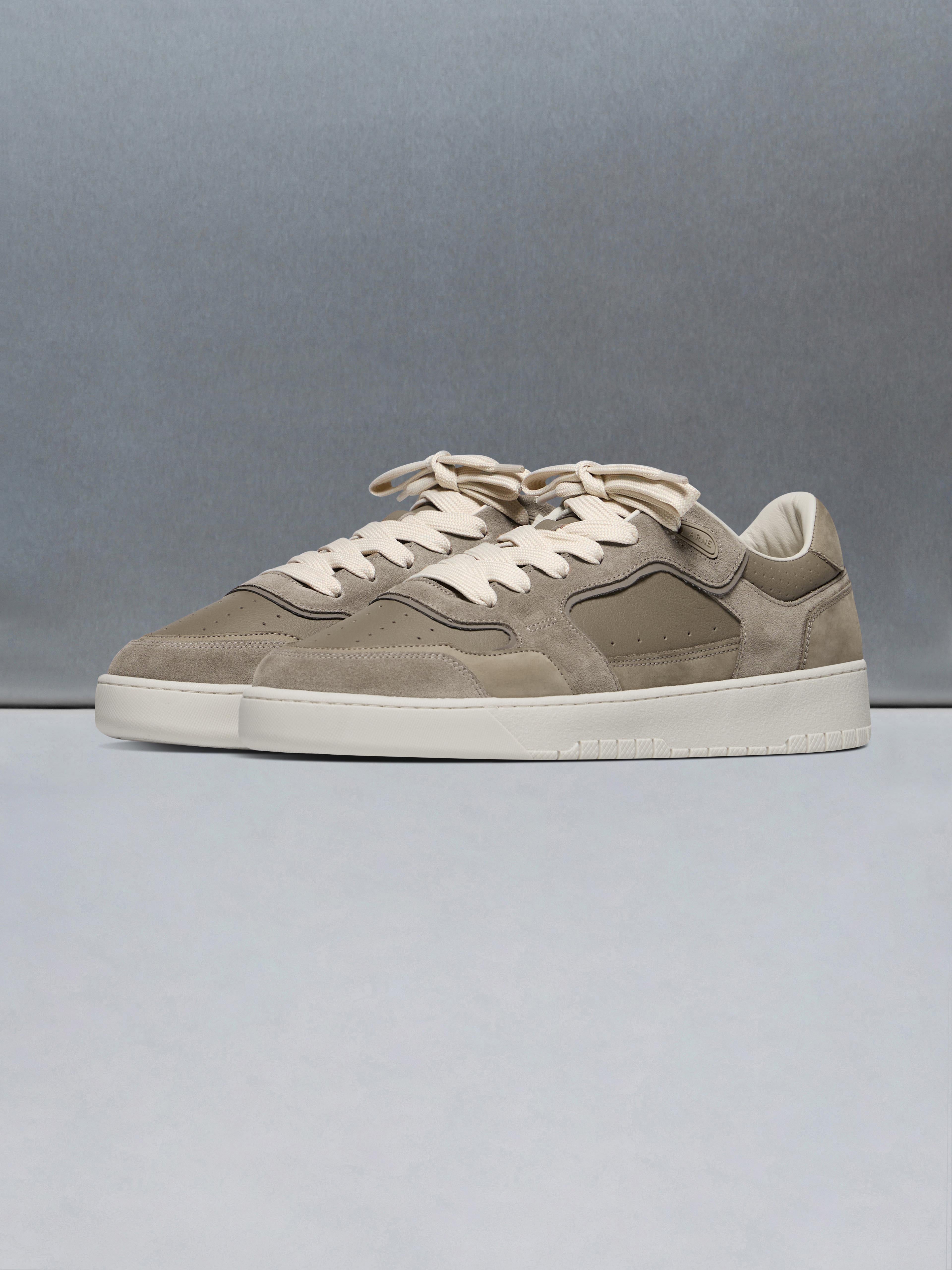 Hoop Trainer in Taupe Off White