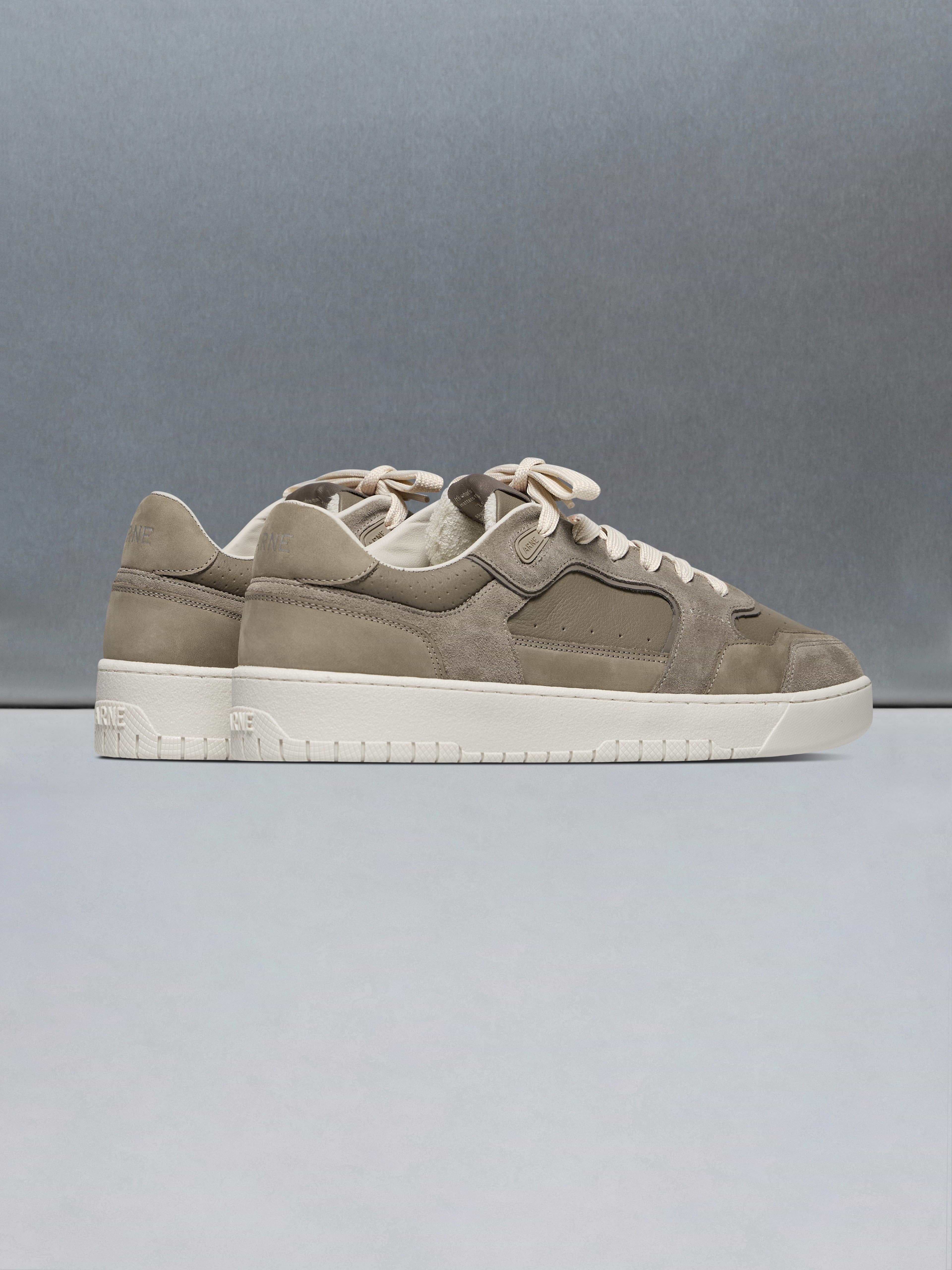 Hoop Trainer in Taupe Off White
