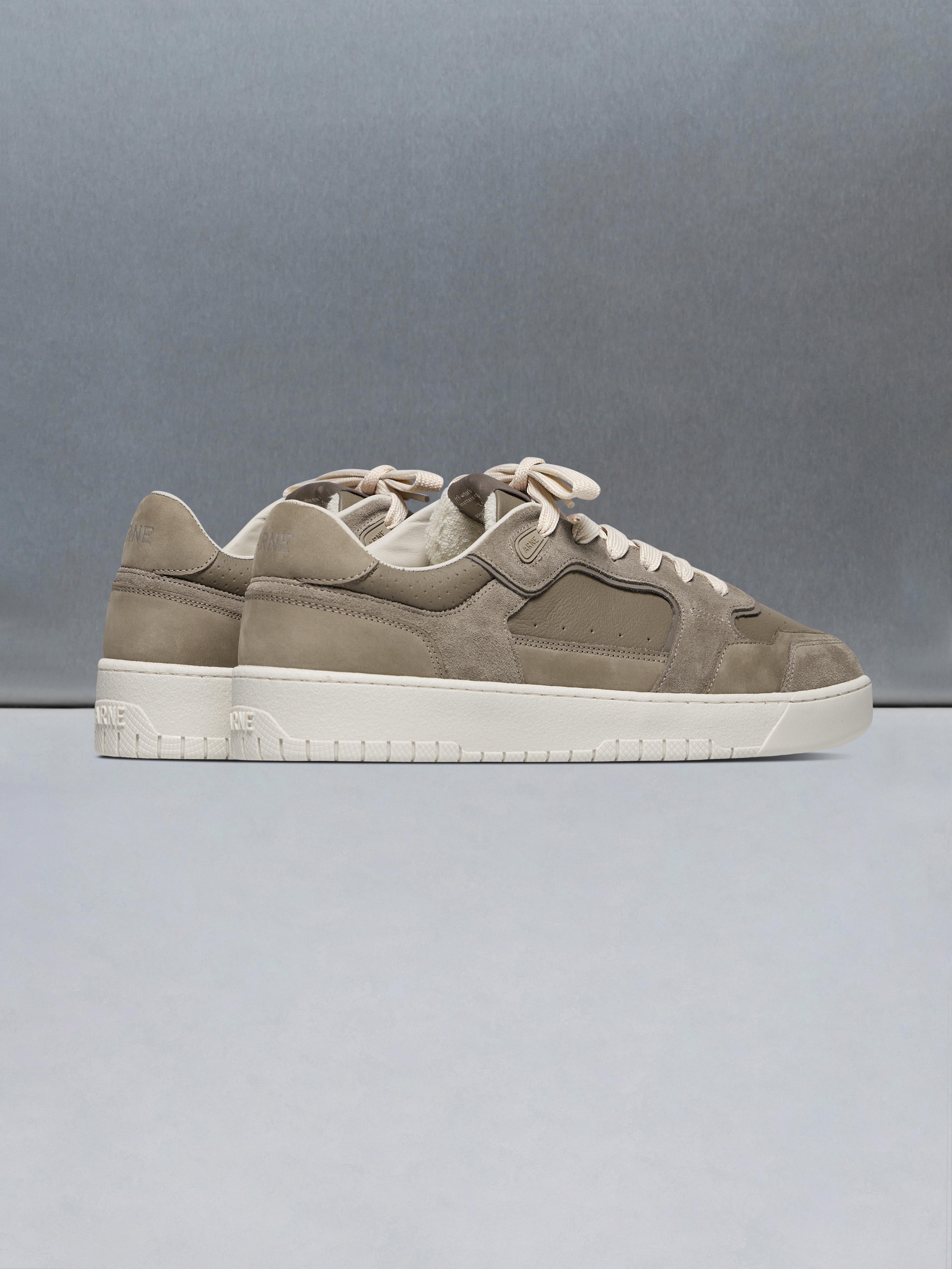 Hoop Trainer in Taupe Off White