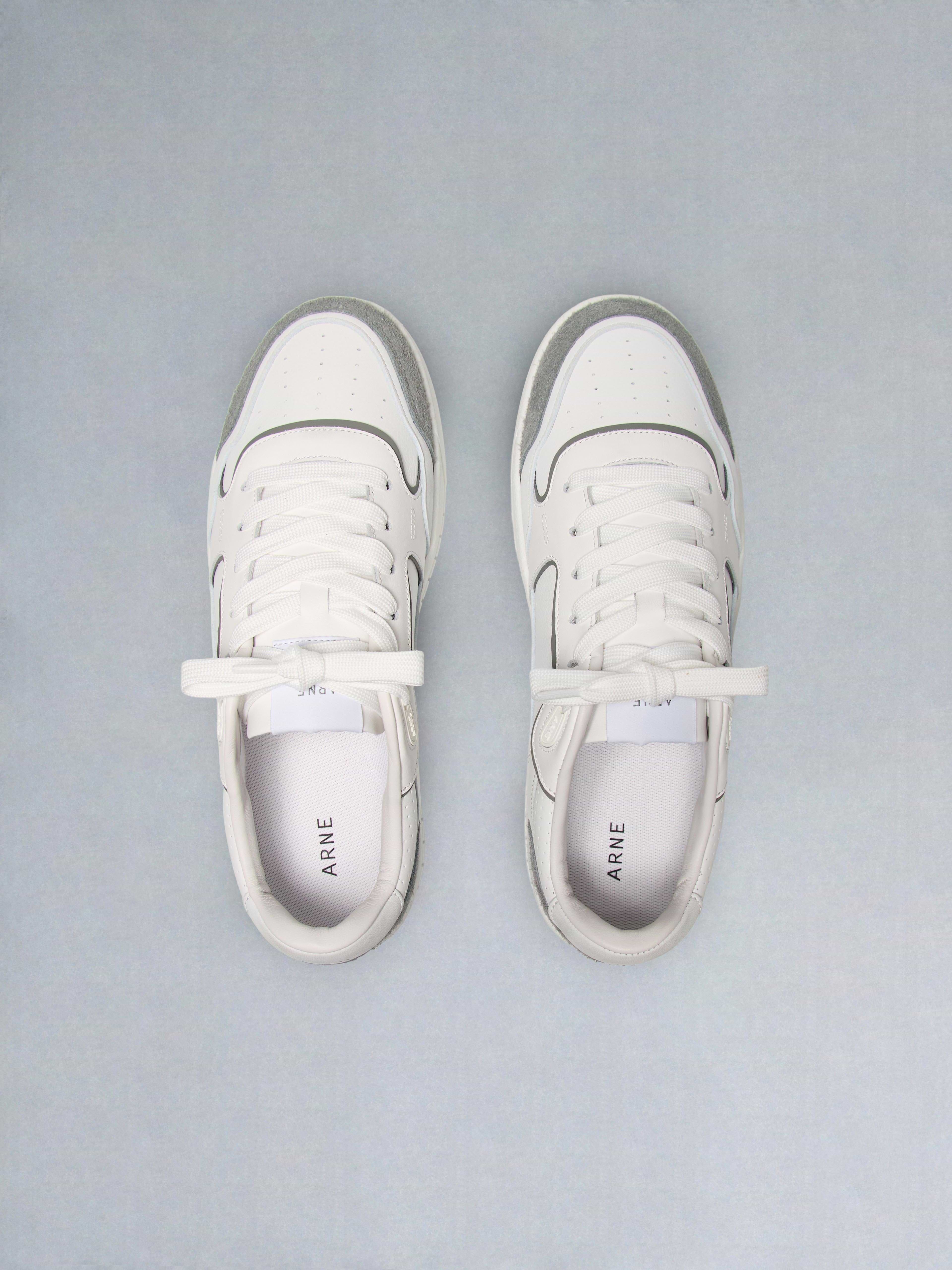 Hoop Trainer in White Grey