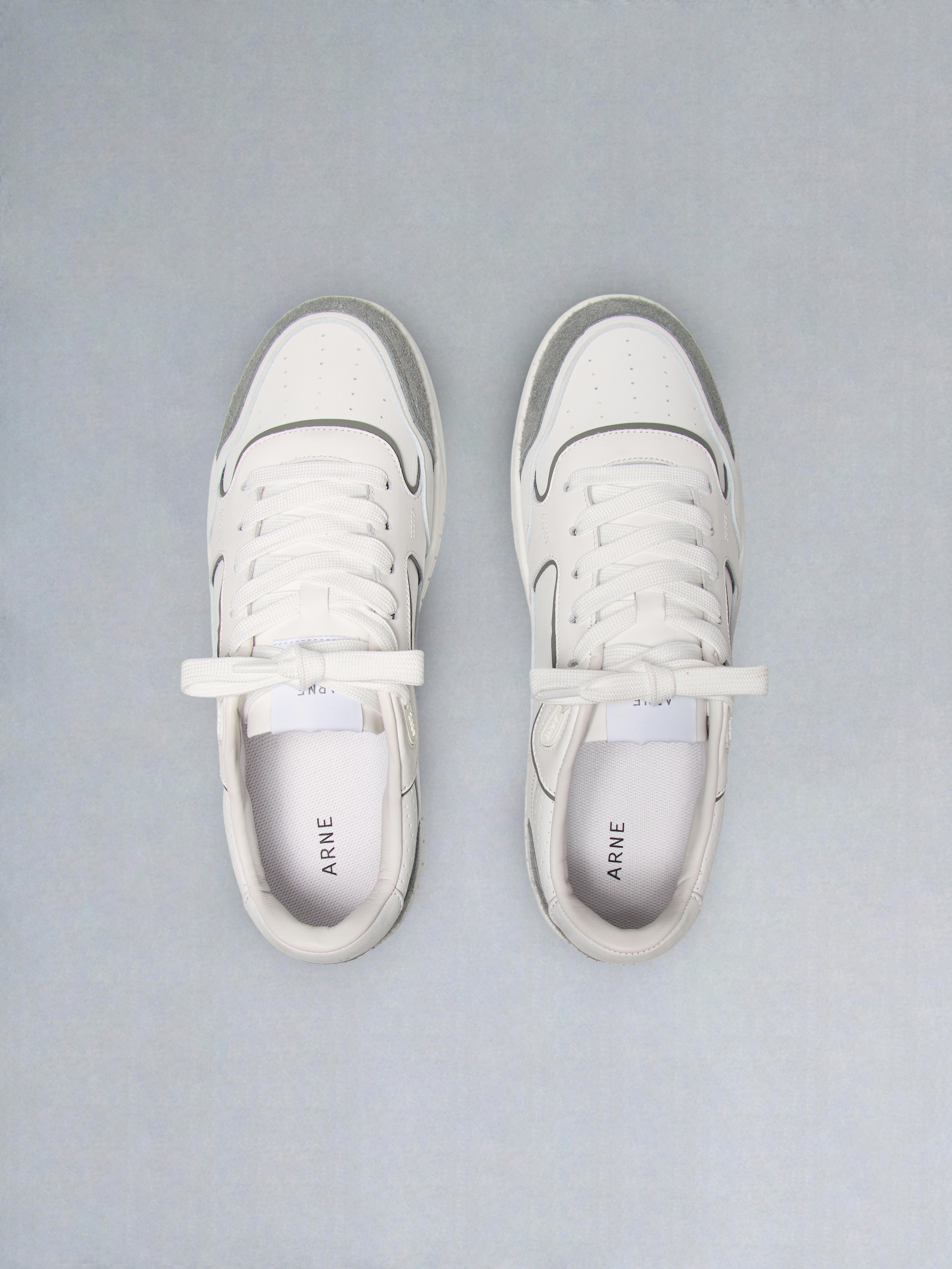 Hoop Trainer in White Grey