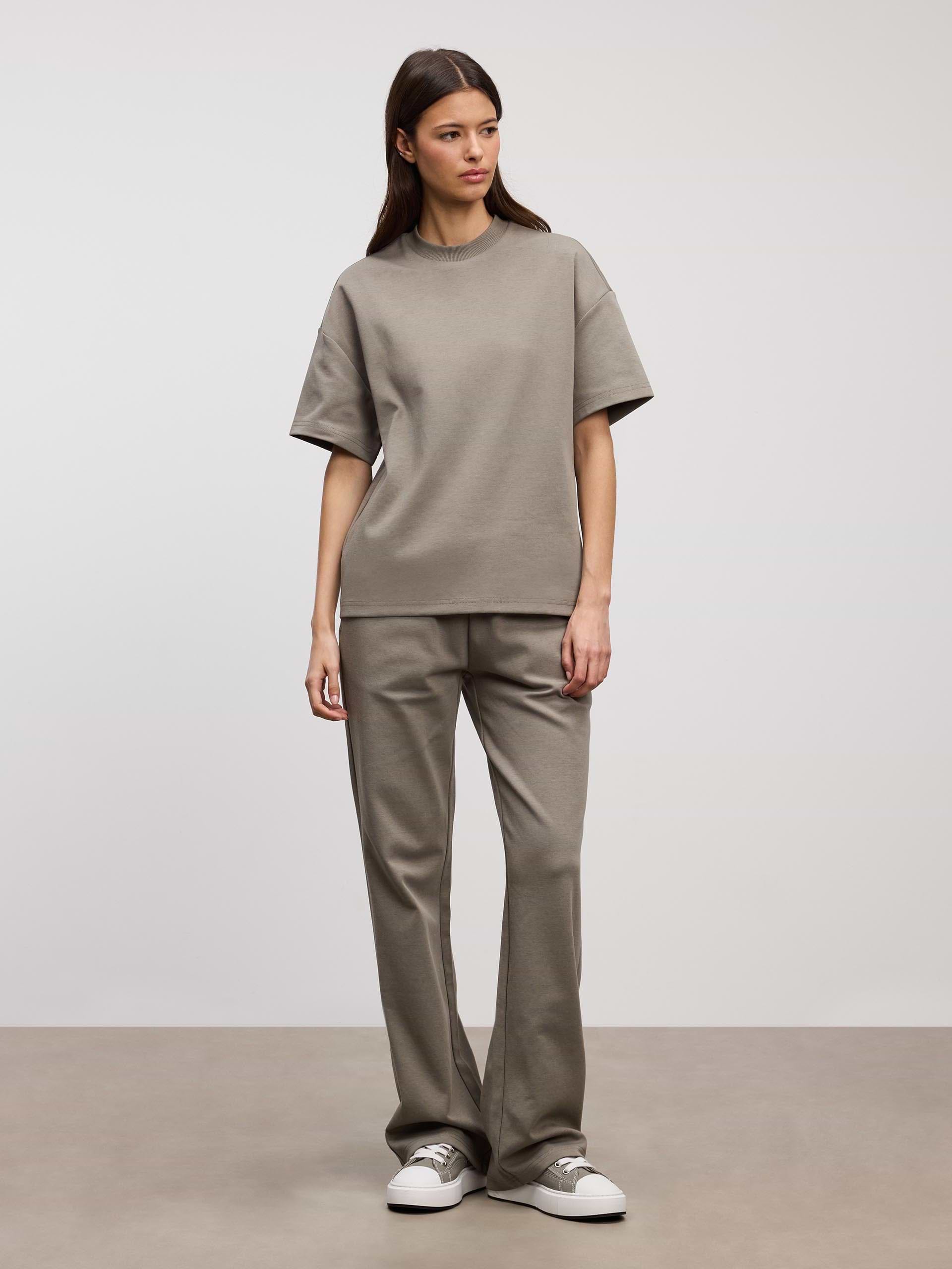 Womens Interlock Straight Leg Jogger in Olive