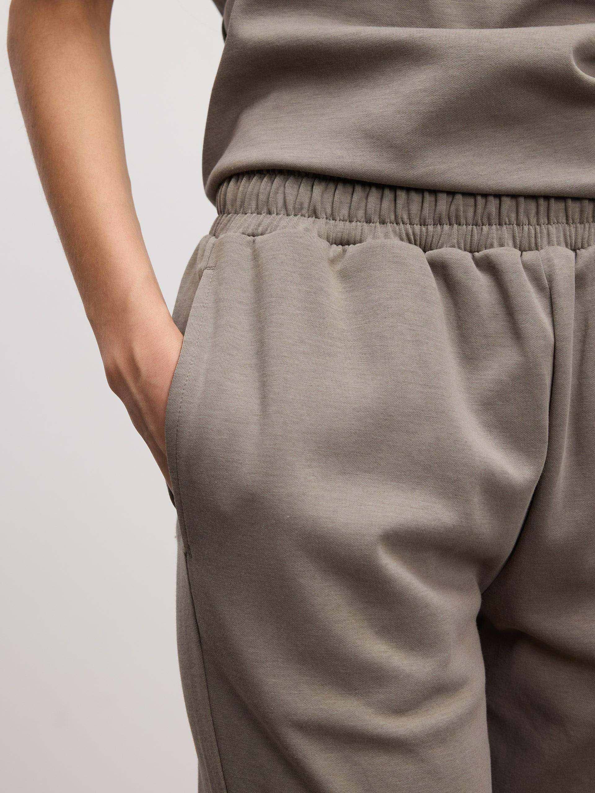 Womens Interlock Straight Leg Jogger in Olive