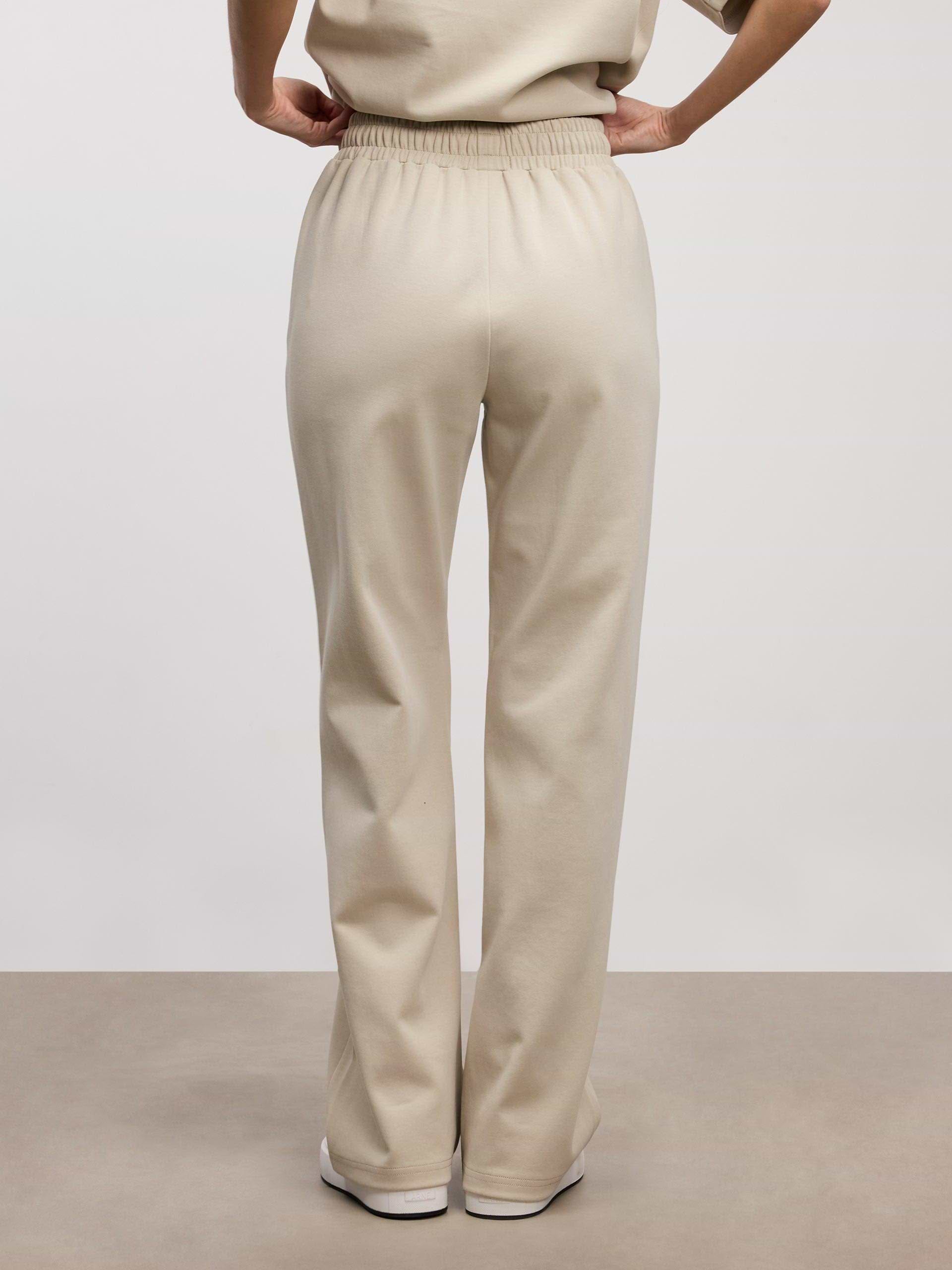 Womens Interlock Straight Leg Jogger in Stone