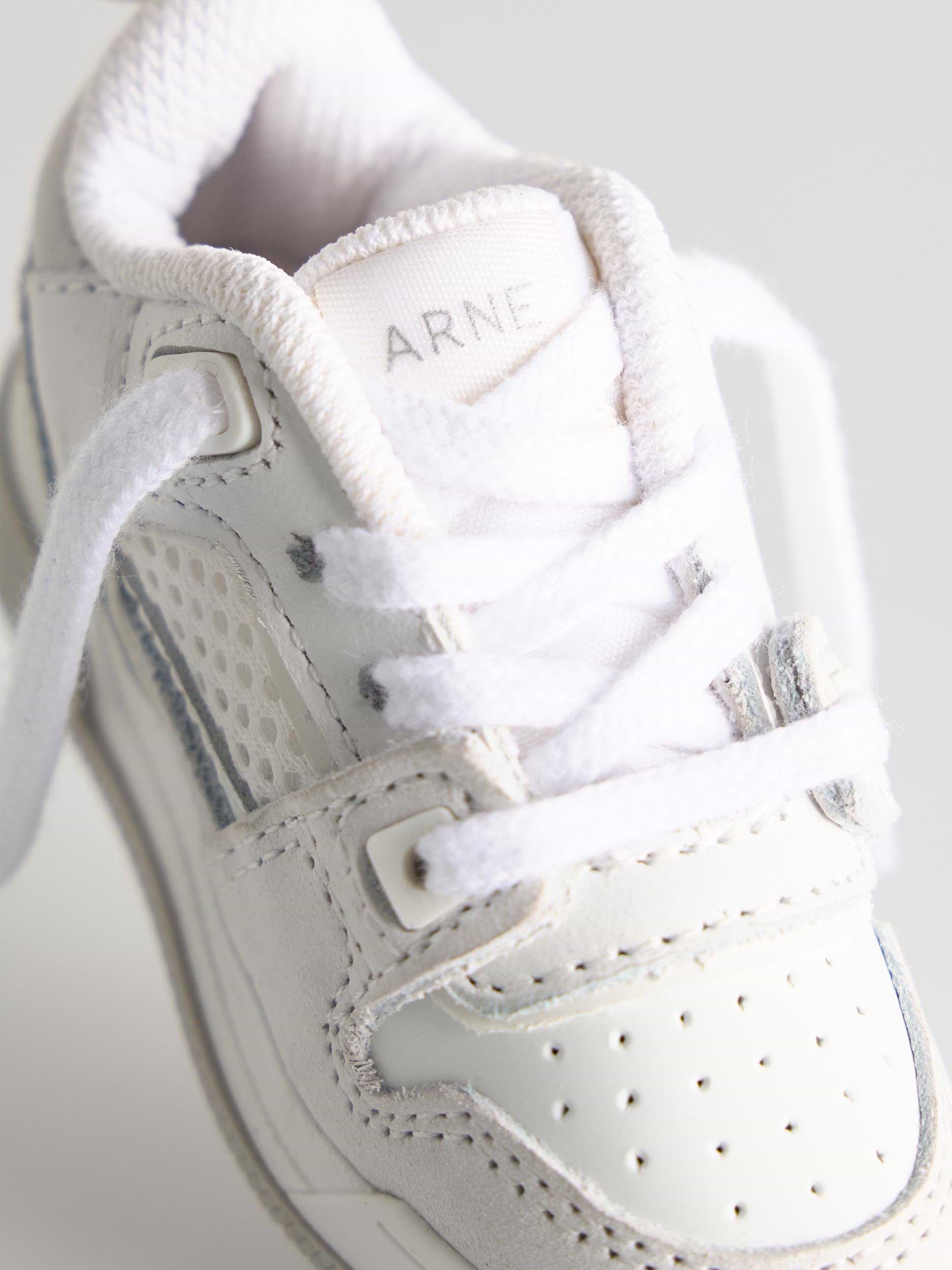 Basket Trainer Keychain in White Grey