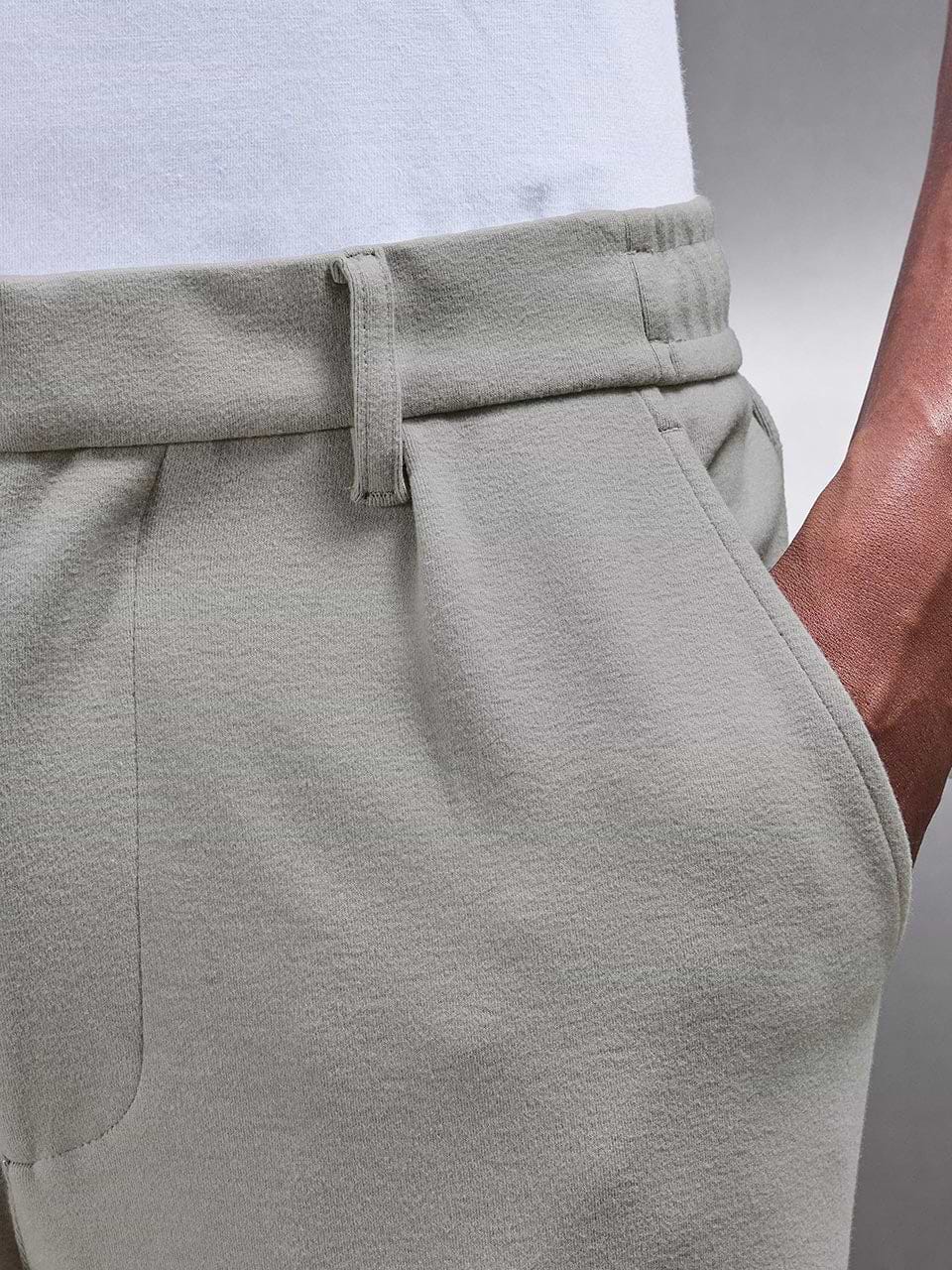 Knitted Tailored Jogger in Stone