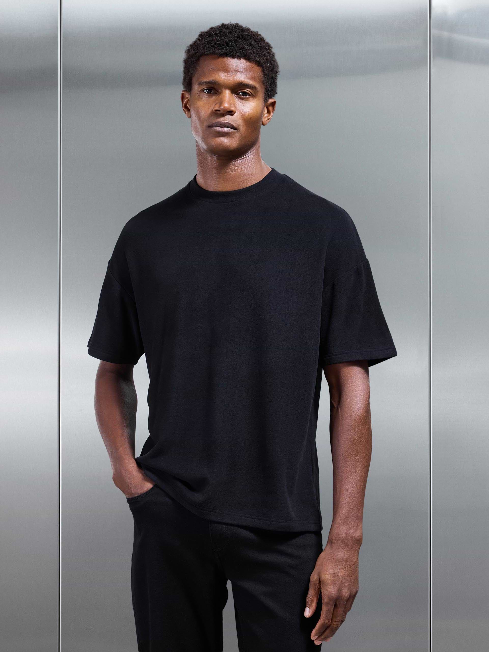 Knitted Textured Relaxed Fit T-Shirt in Black