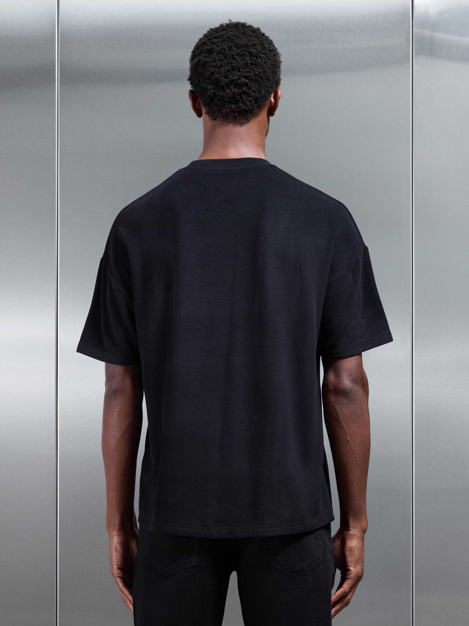Knitted Textured Relaxed Fit T-Shirt in Black