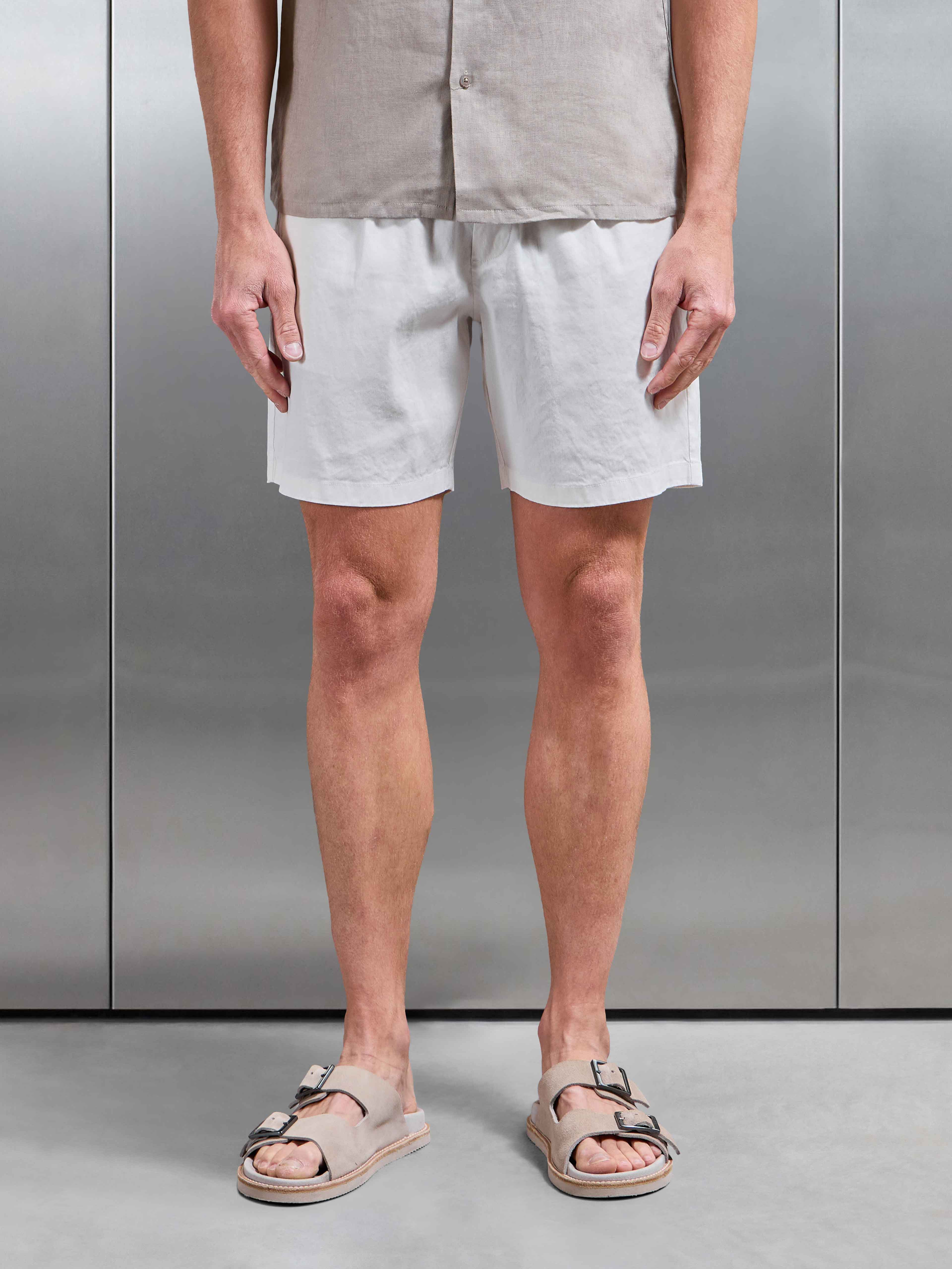 Linen Drawstring Short in Off White