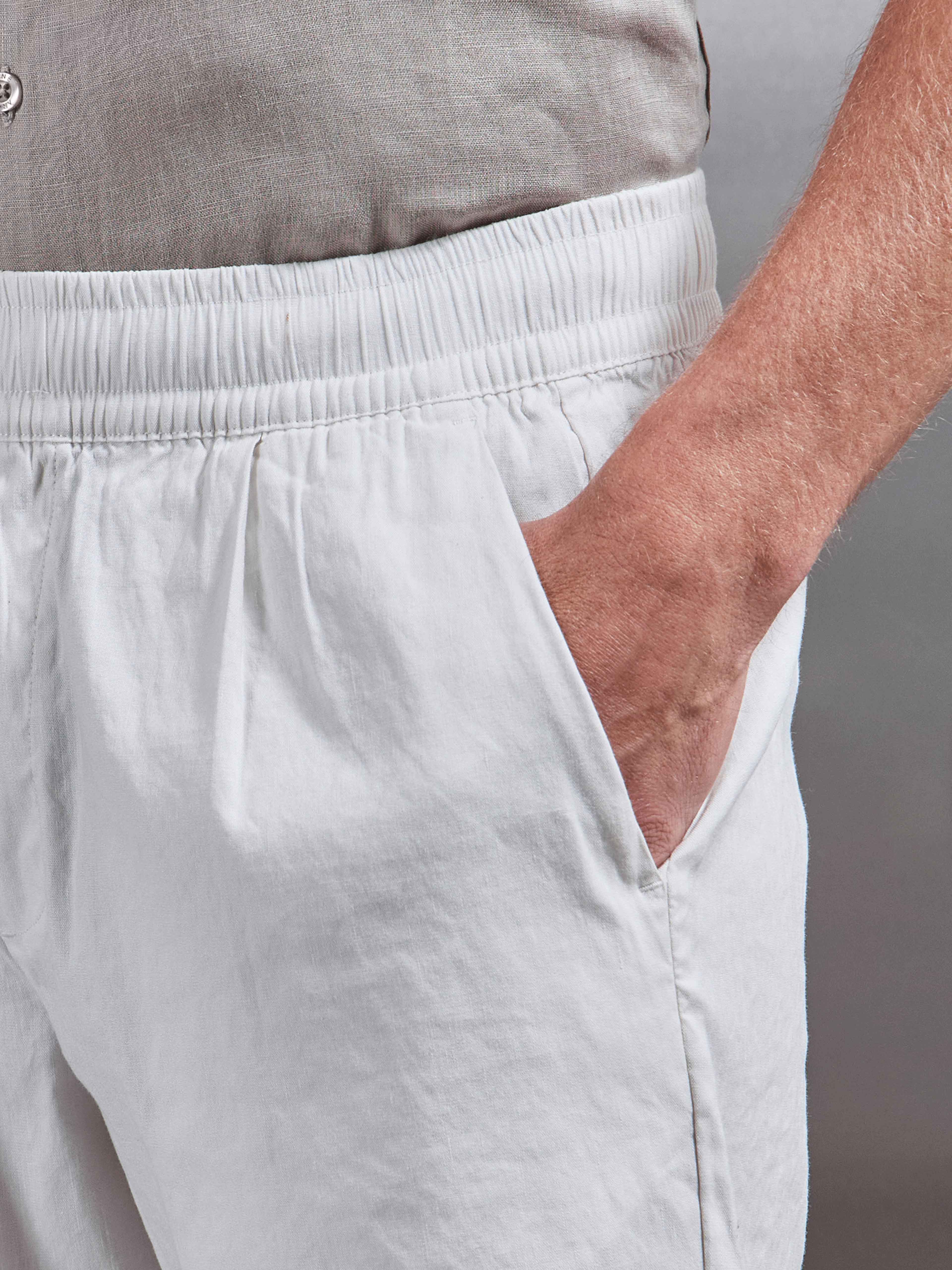 Linen Drawstring Short in Off White