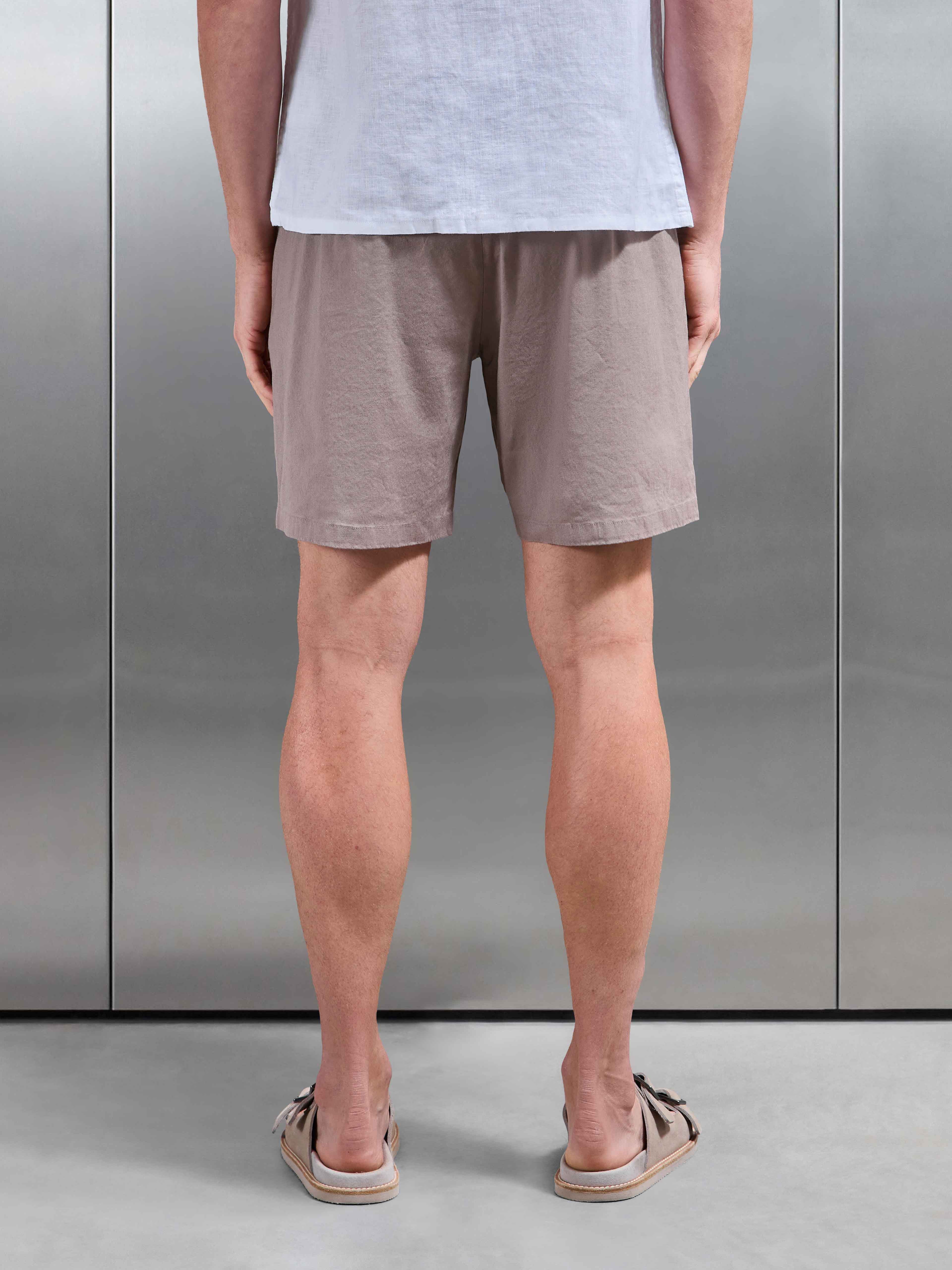 Linen Drawstring Short in Taupe