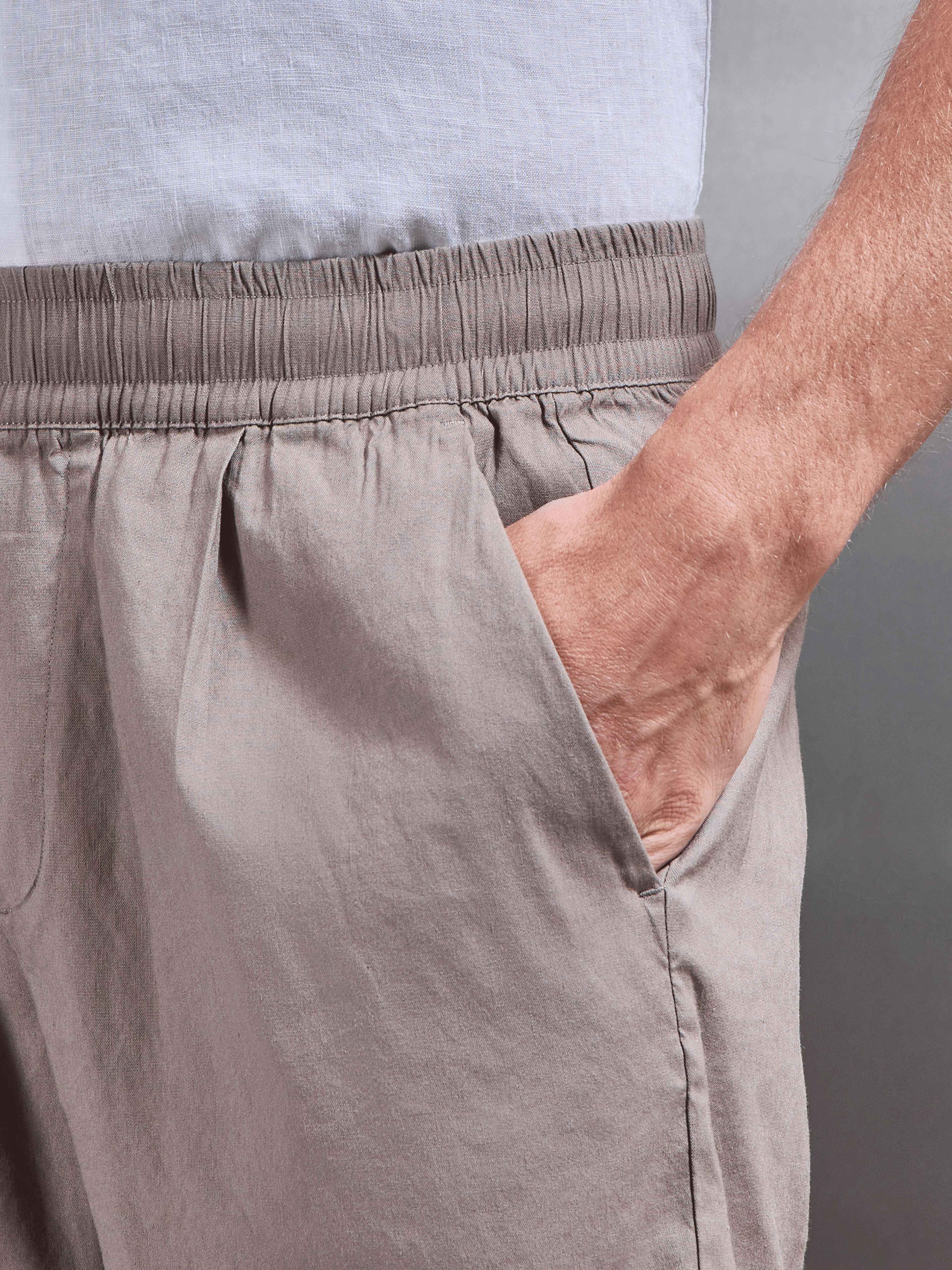 Linen Drawstring Short in Taupe