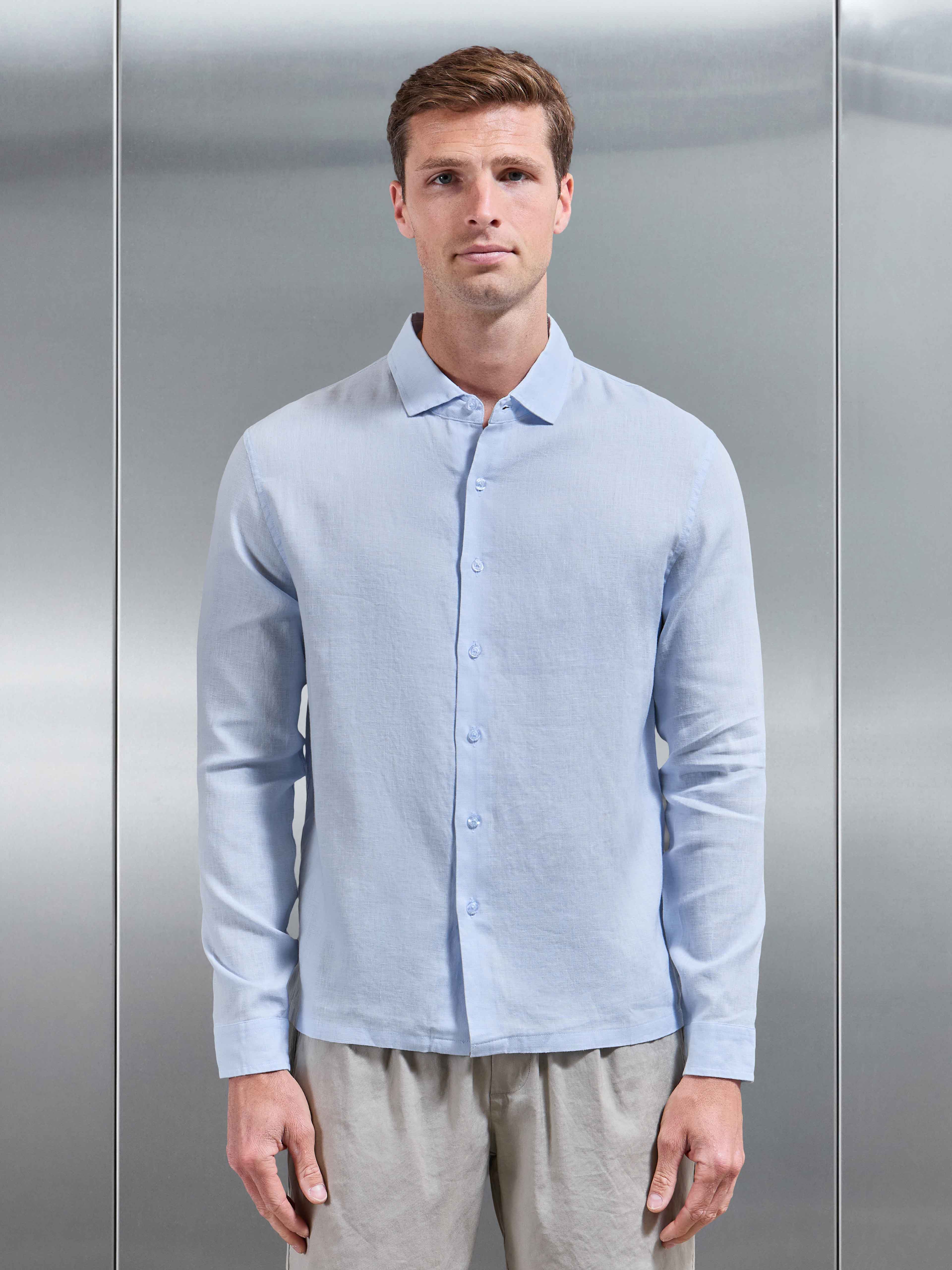 Linen Long Sleeve Cutaway Collar Shirt in Light Blue