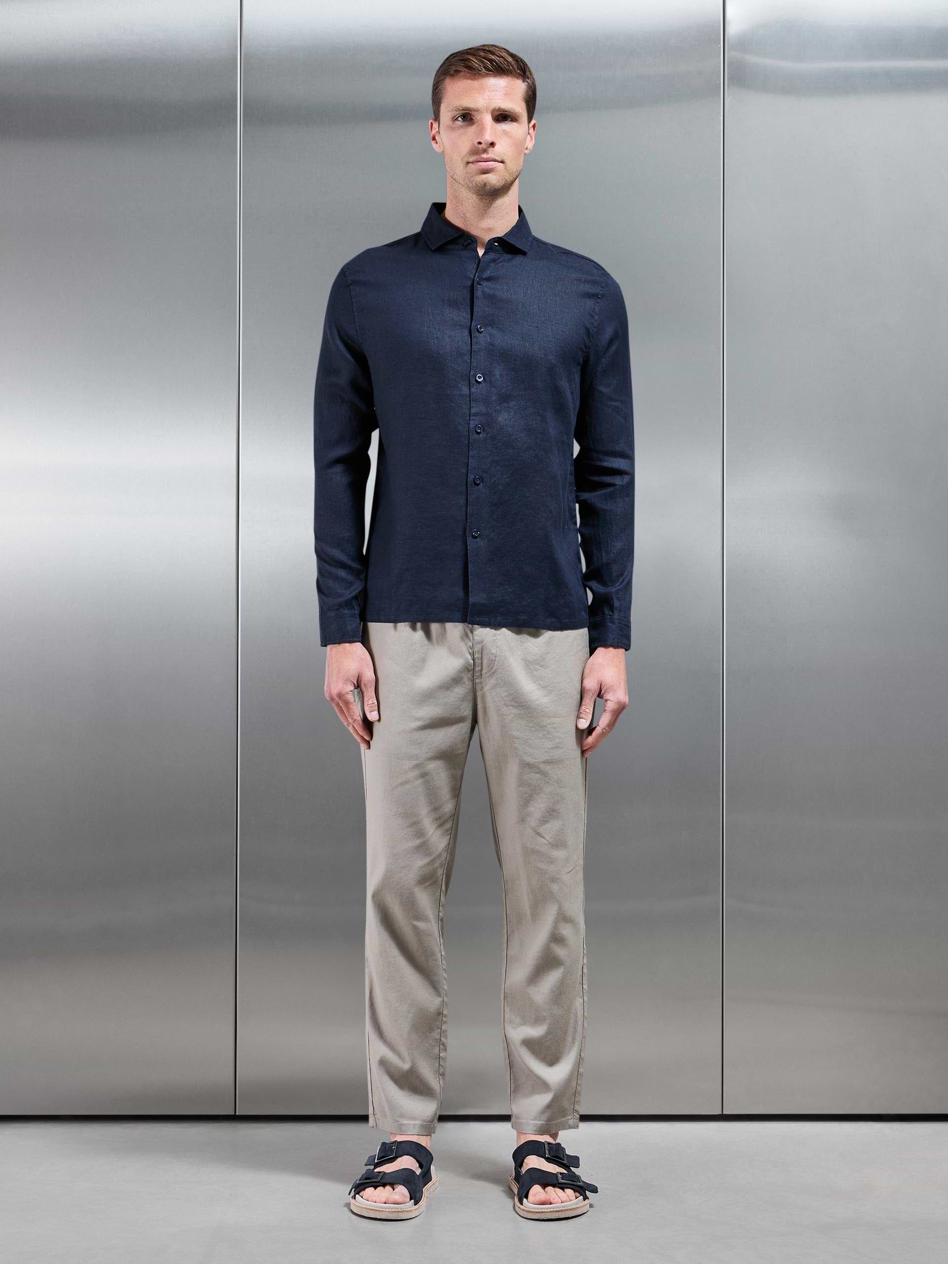 Linen Long Sleeve Cutaway Collar Shirt in Navy