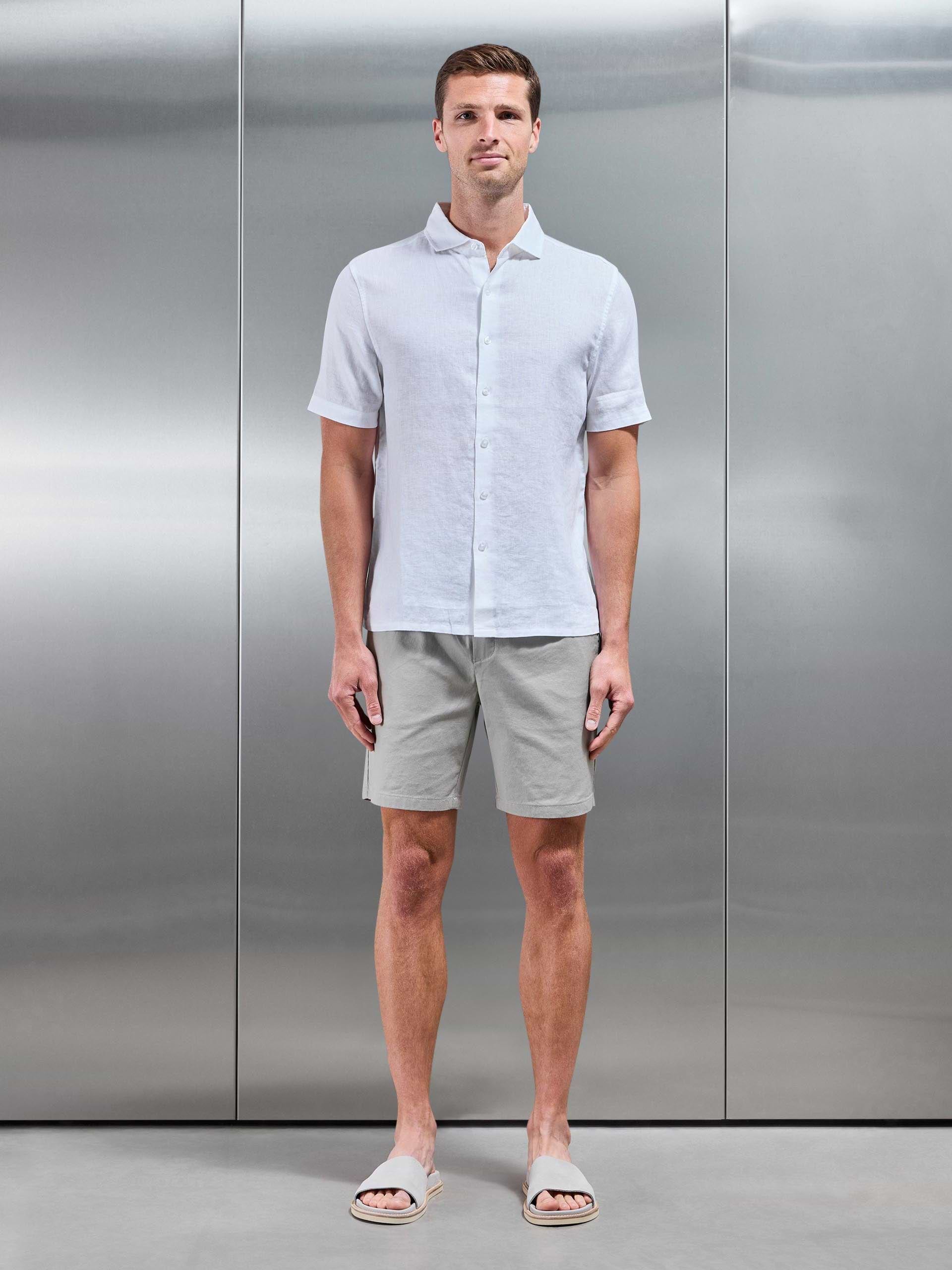 Linen Tailored Short in Stone